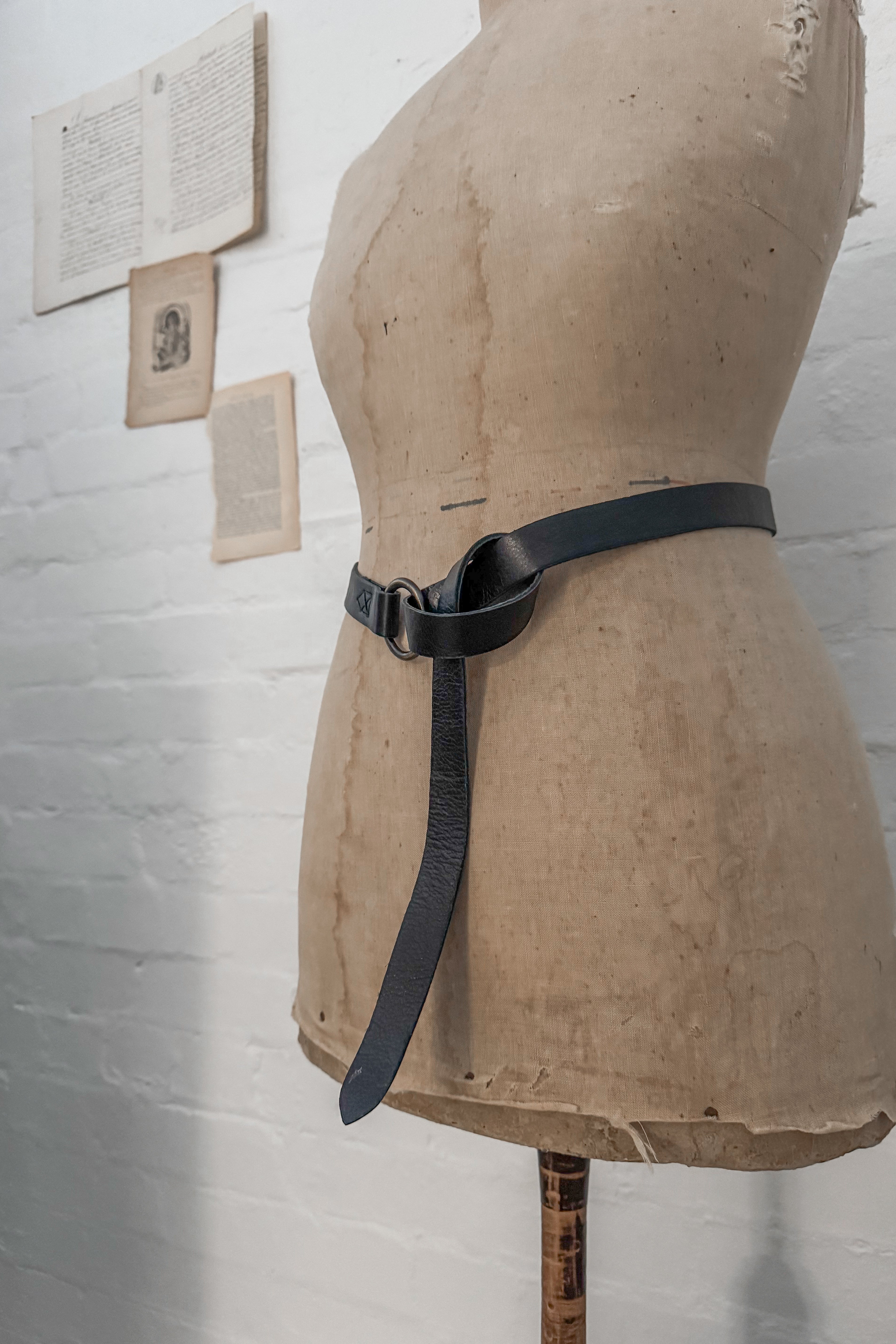 Ink Olives | Salice Belt | Black