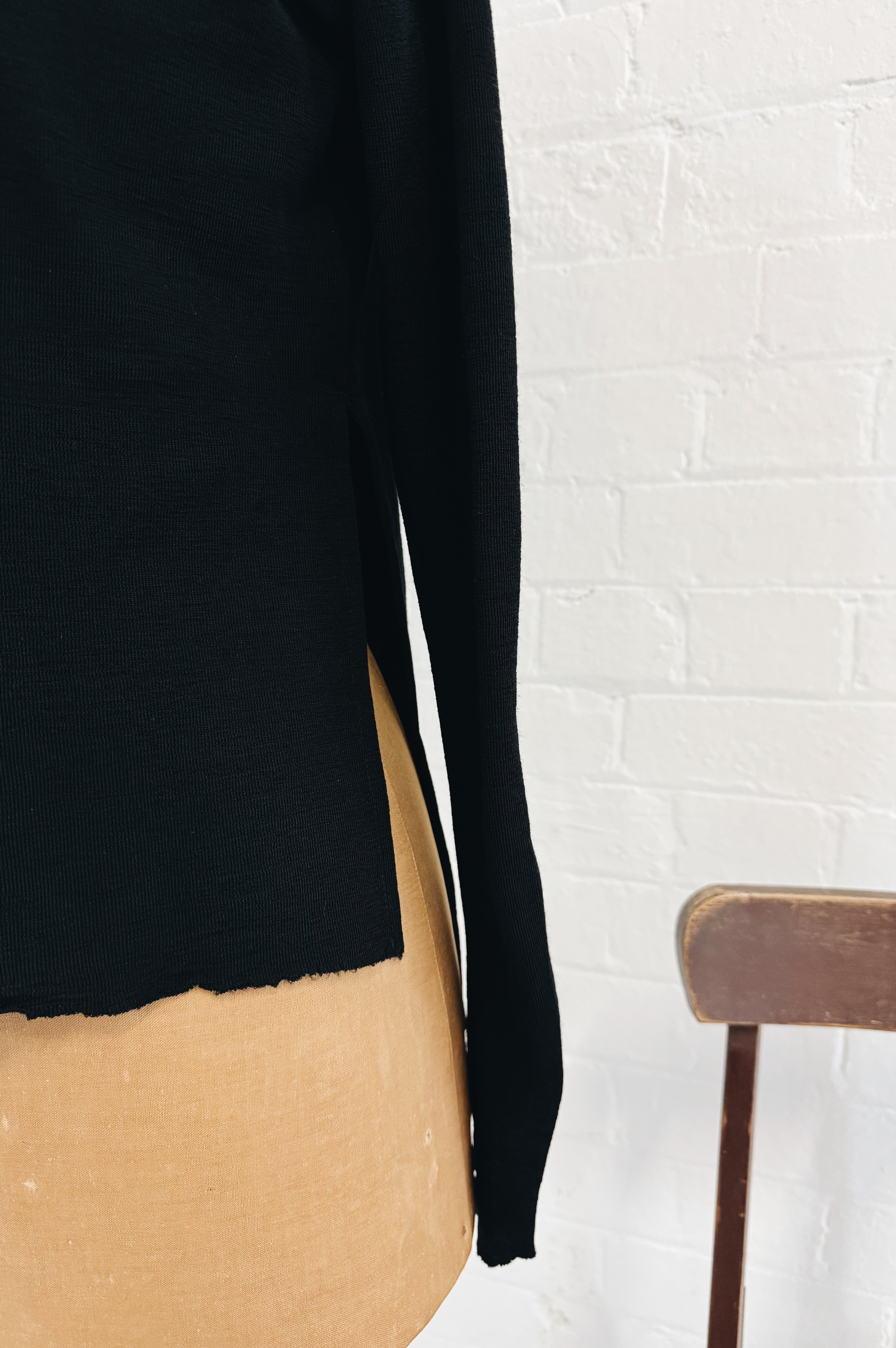 Merino With High Slits | Black