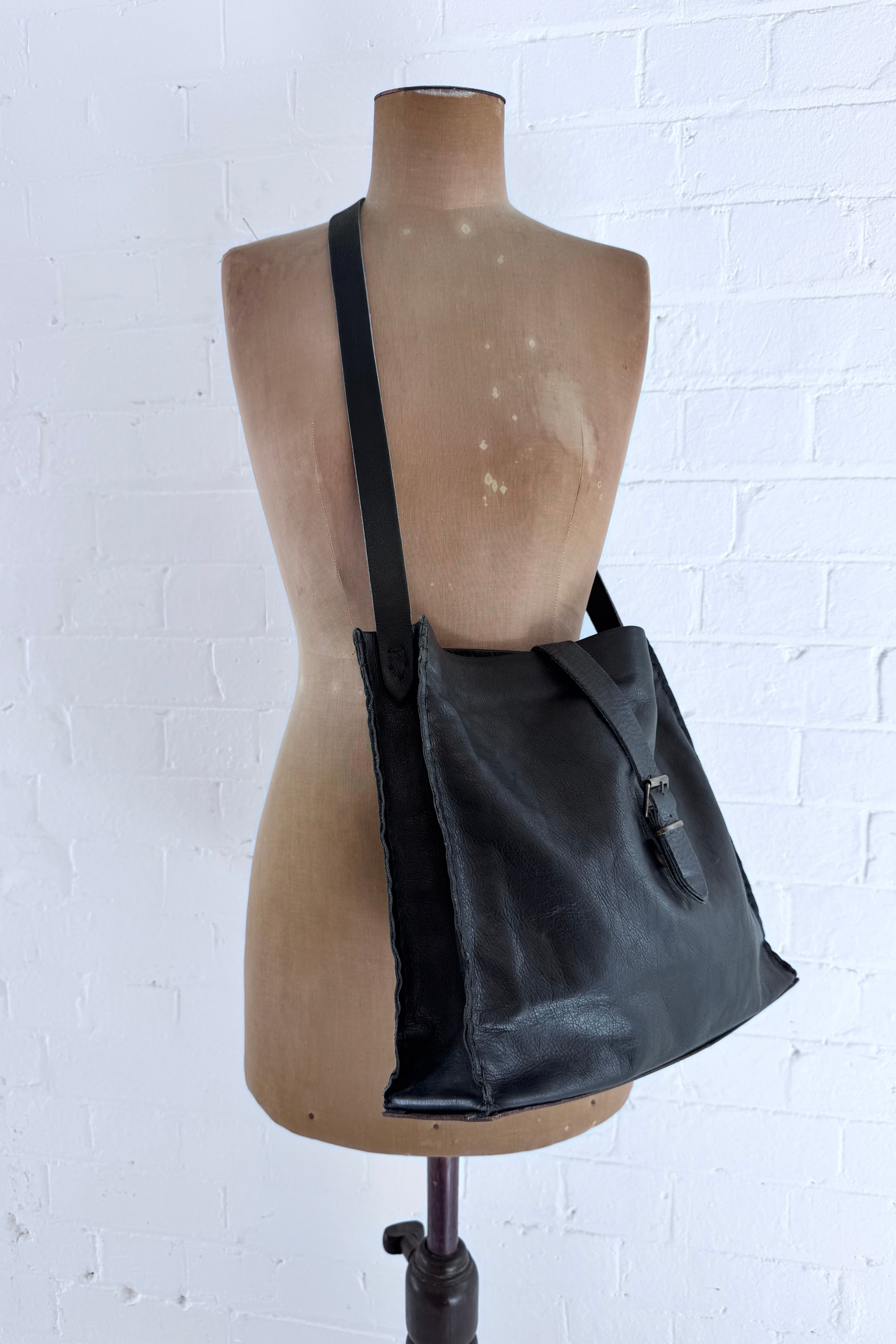 Ink Olives | Isarella Bag | Black