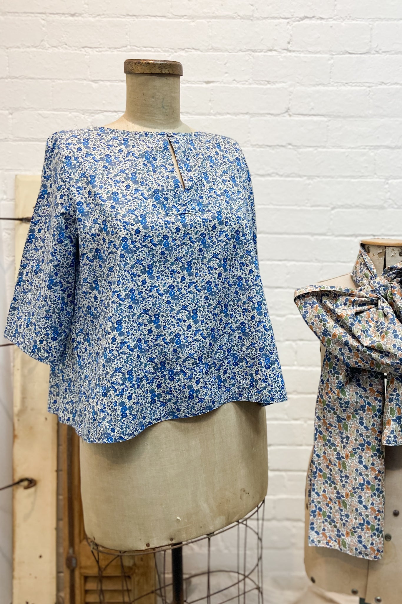 GW | Cleo Top | Blue Liberty | M