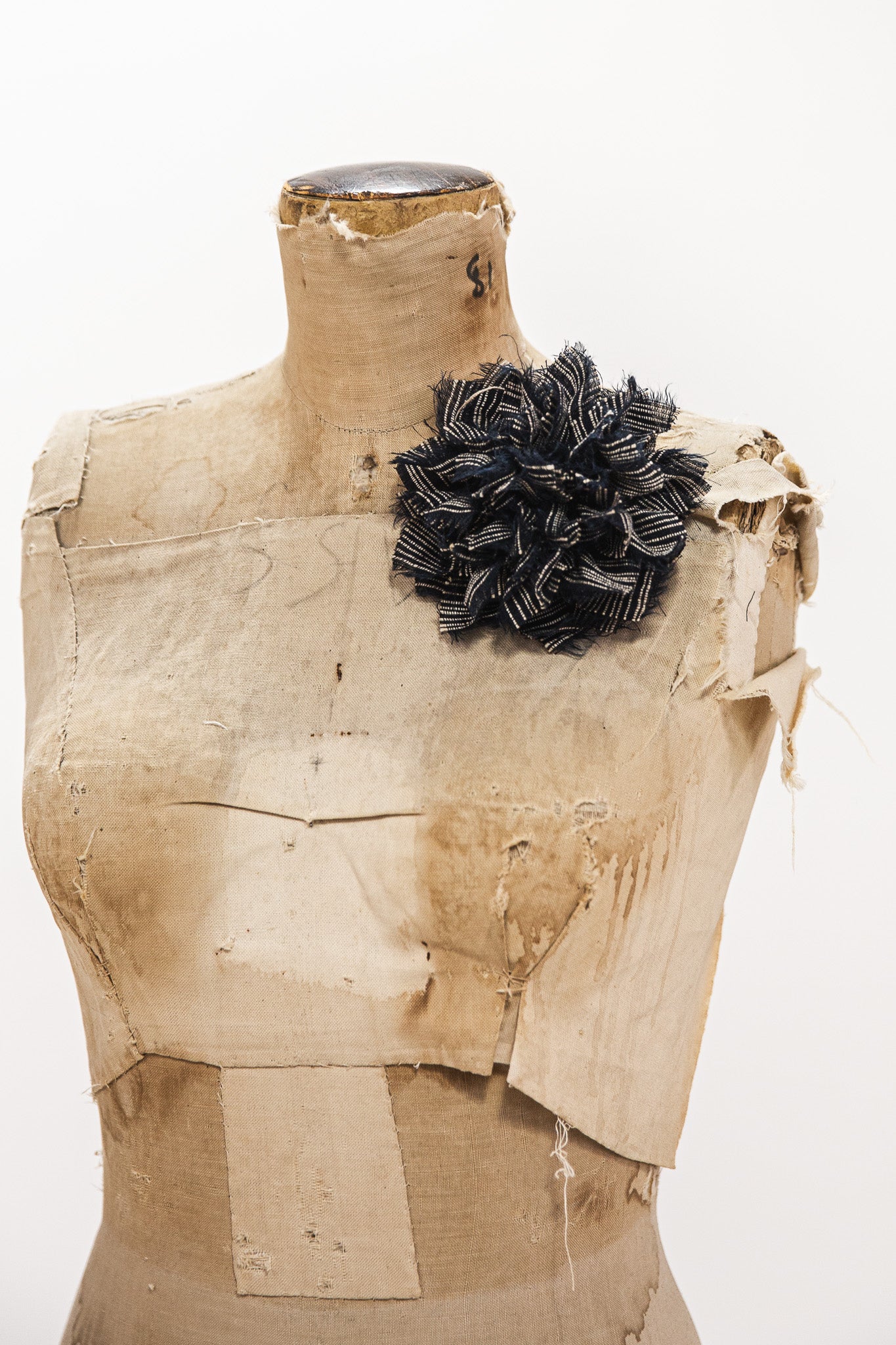 Eva's Sunday Fabric Flower Brooches with Nic | 7th March