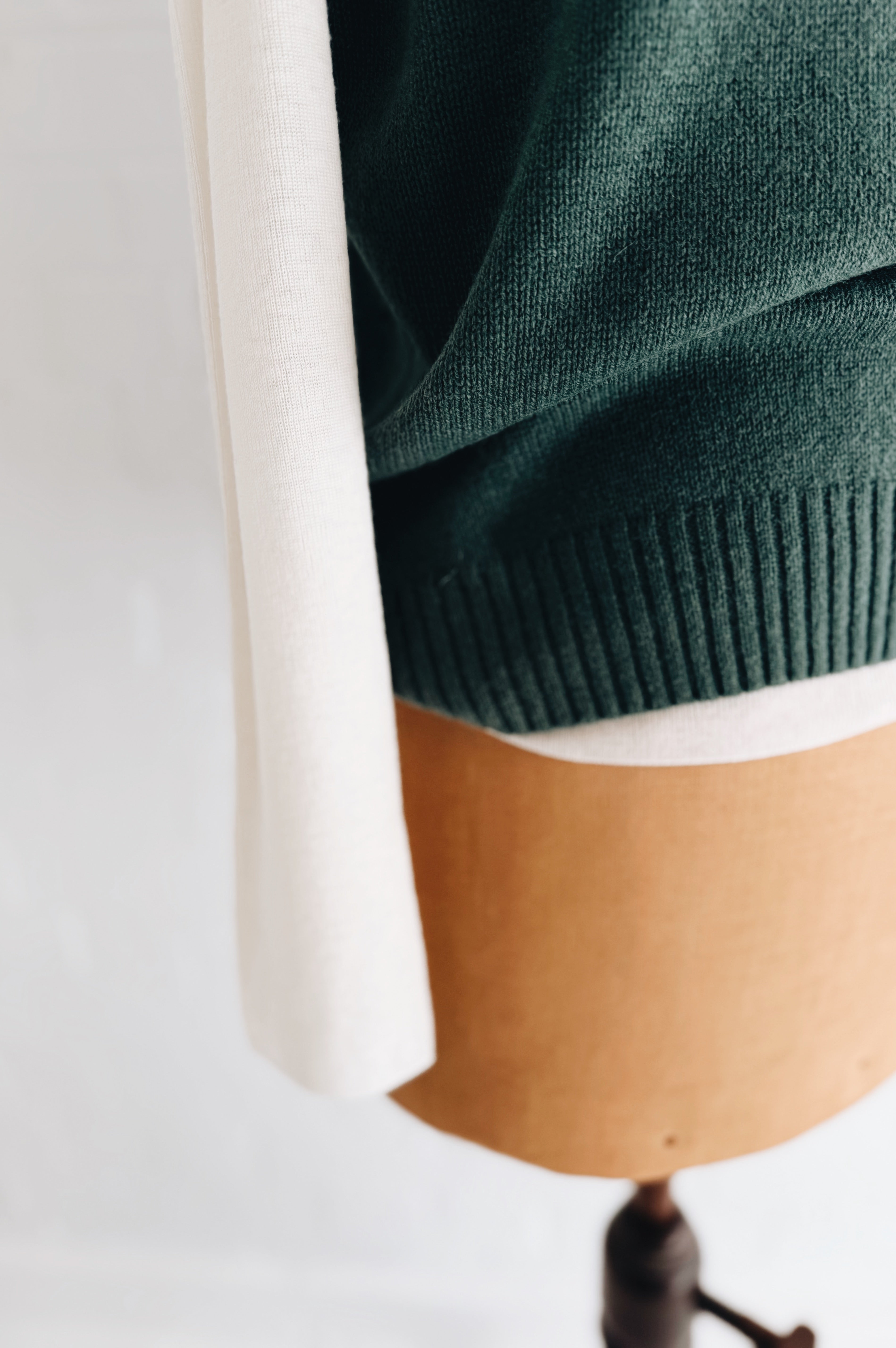 Aleger | Cashmere Blend Billie Vest | Kale