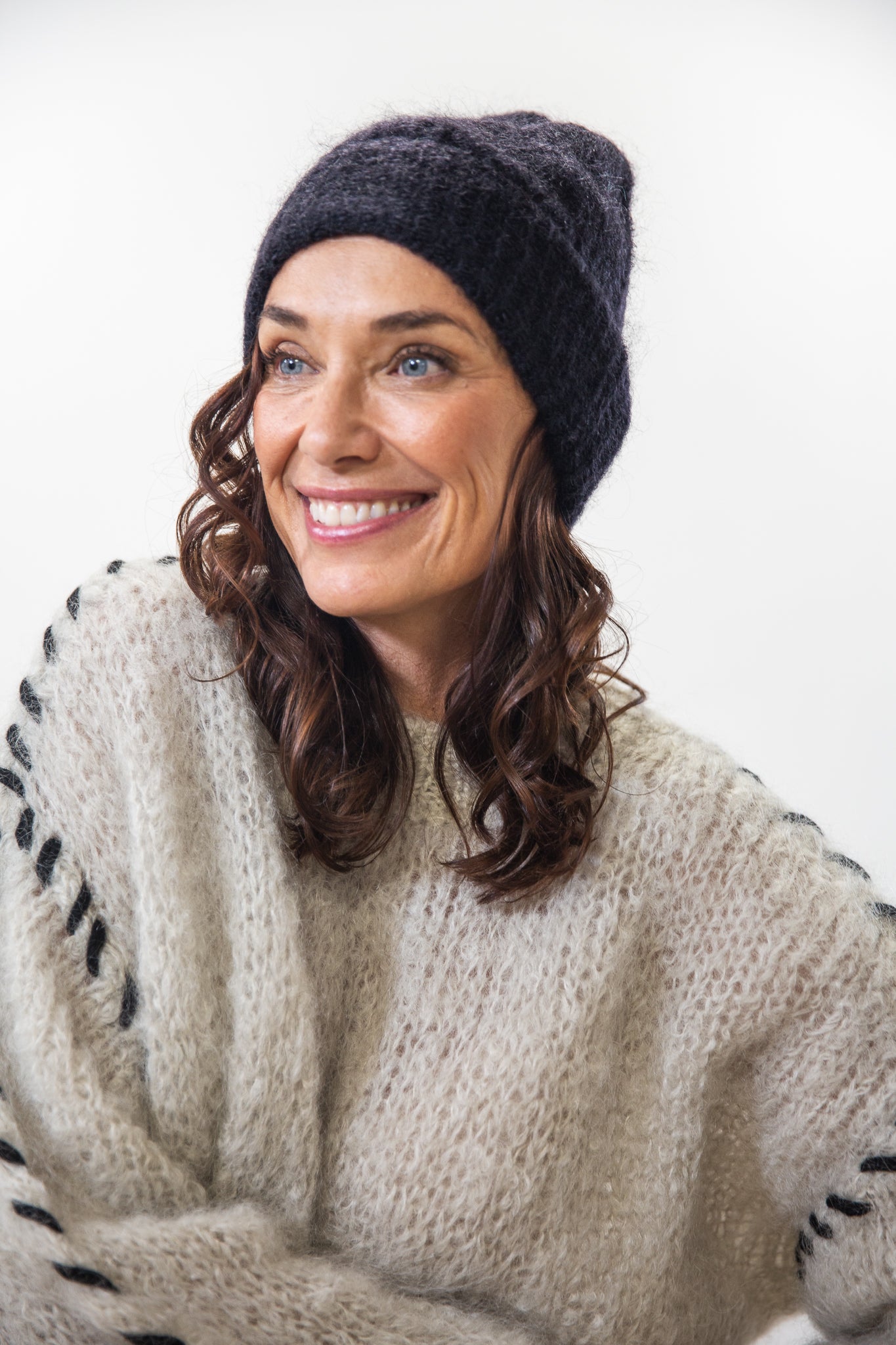 Mila Beanie | Black