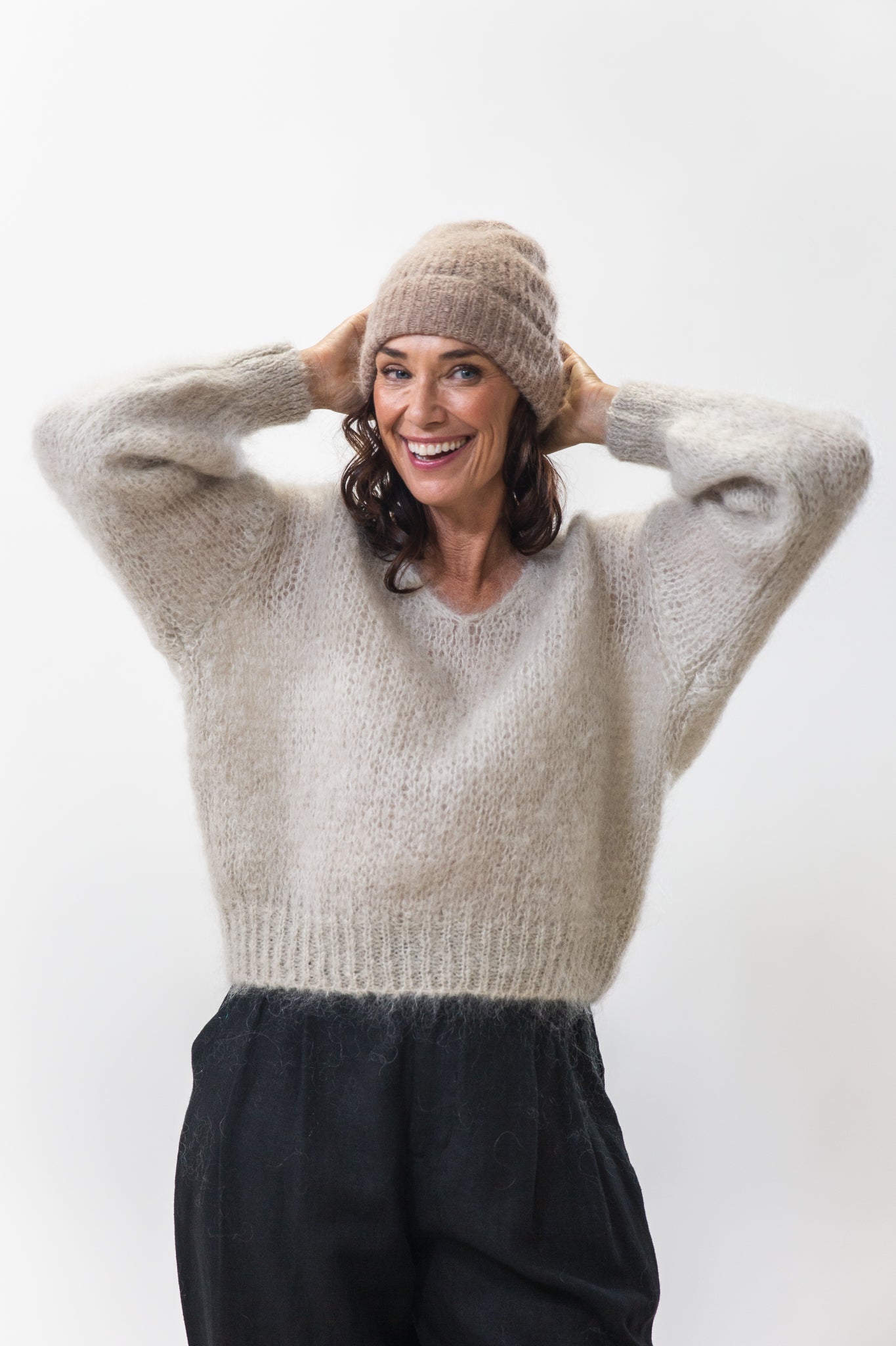Mila Beanie | Medium Brown