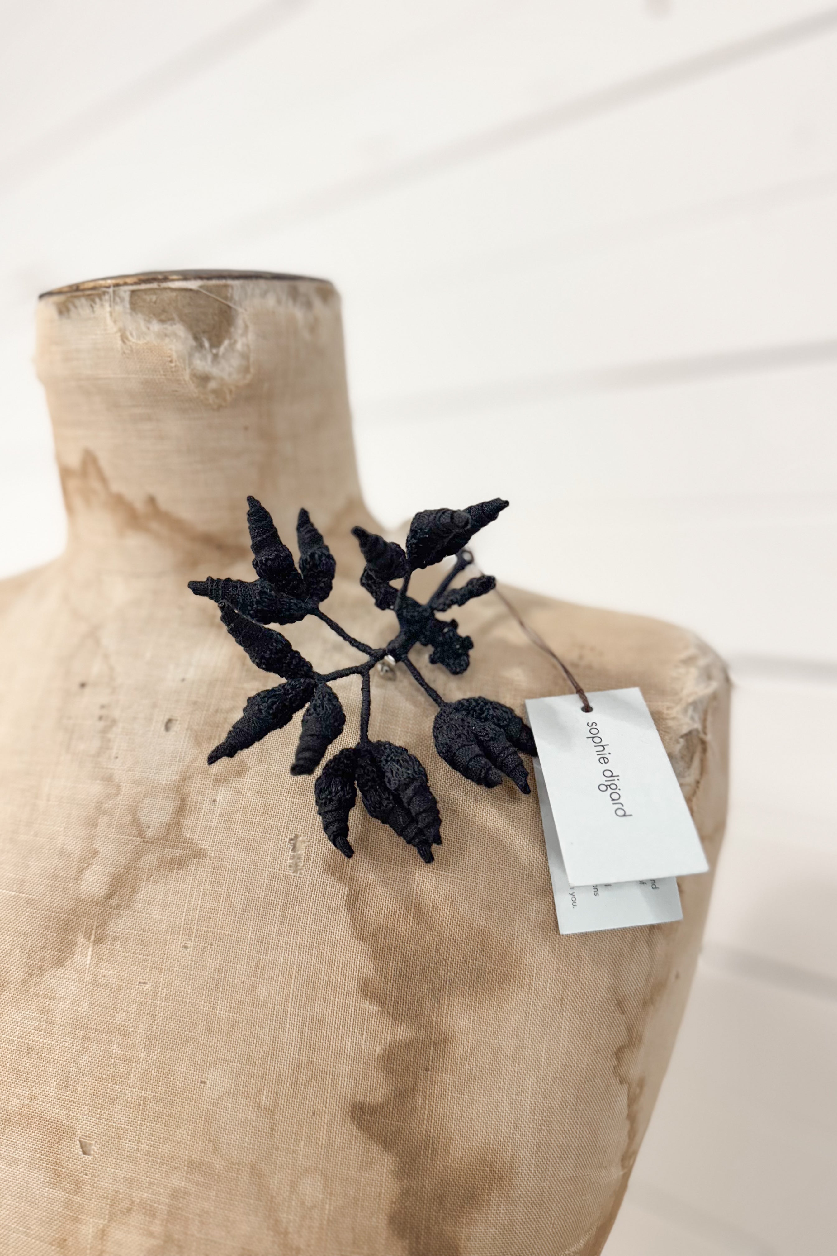 Sophie Digard | Flower Bud Brooch | Black