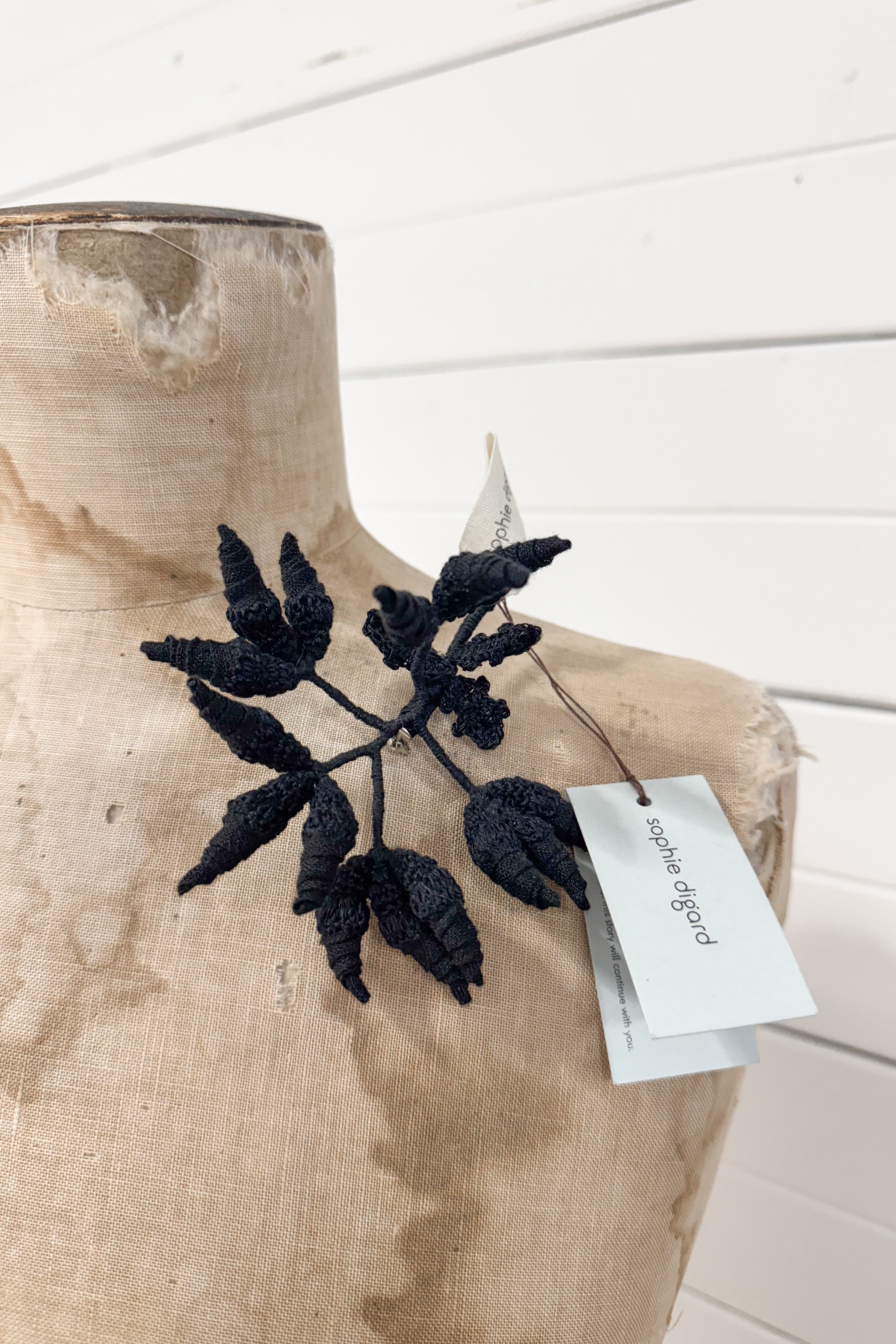 Sophie Digard | Flower Bud Brooch | Black