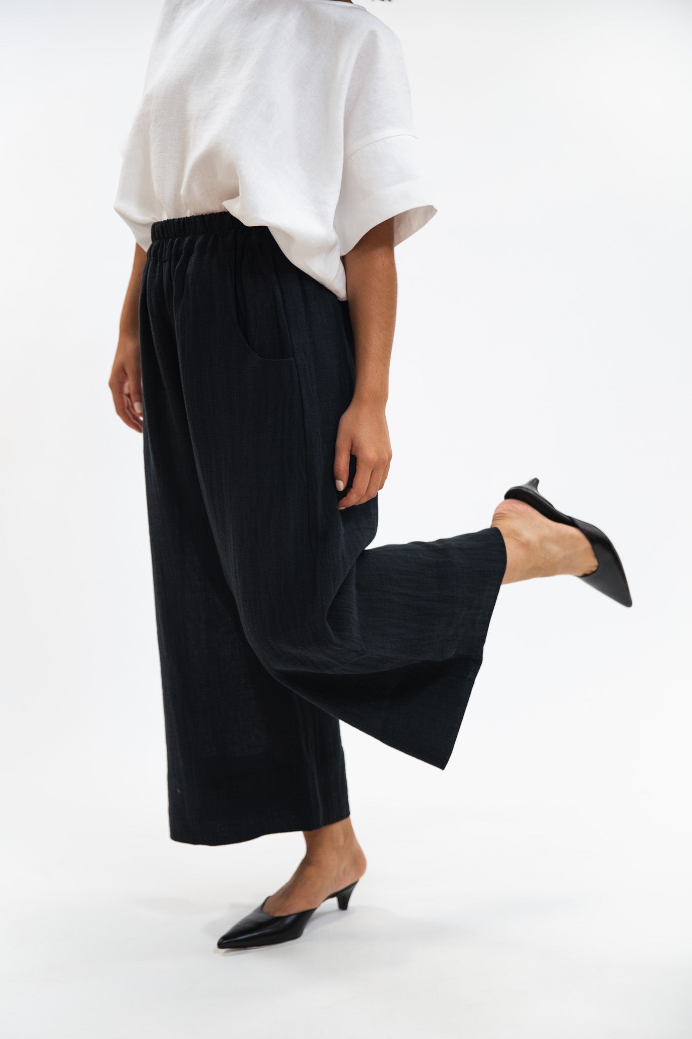 Oliver Pant | Black Crush