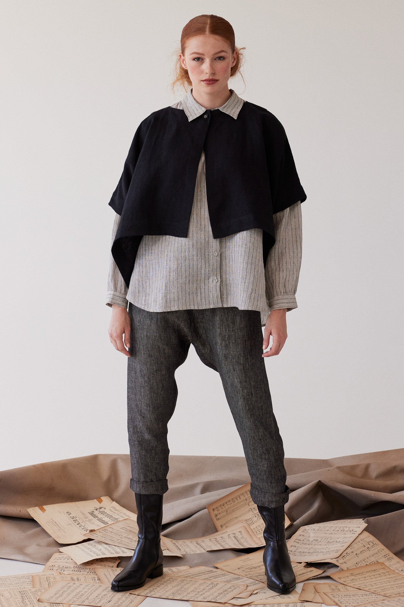 Tussie Capelet | Black