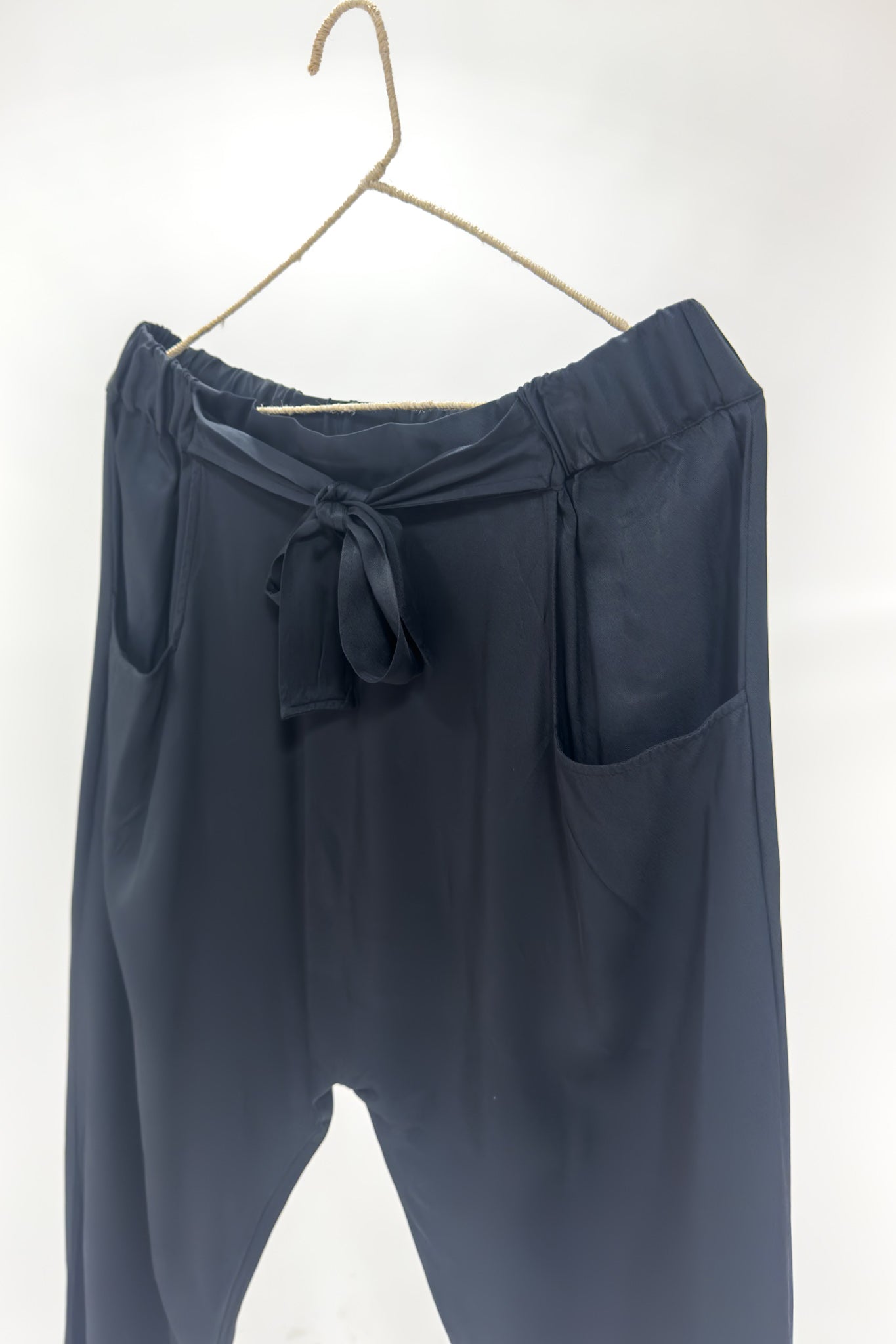 GW | Isla Pant | Caviar | M