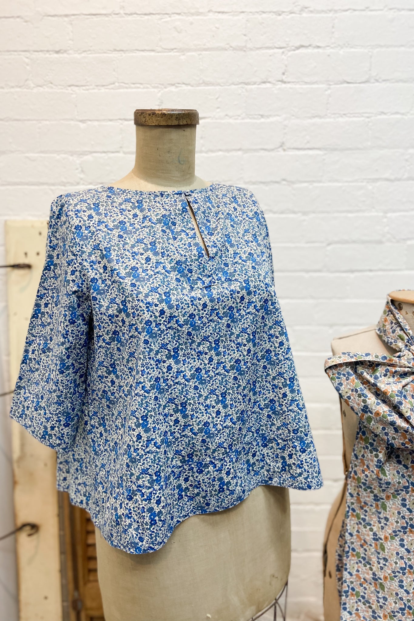 GW | Cleo Top | Blue Liberty | M