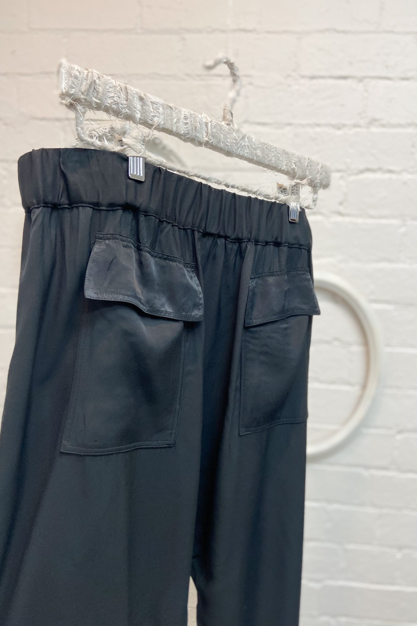 GW | Isla Pant | Caviar | M