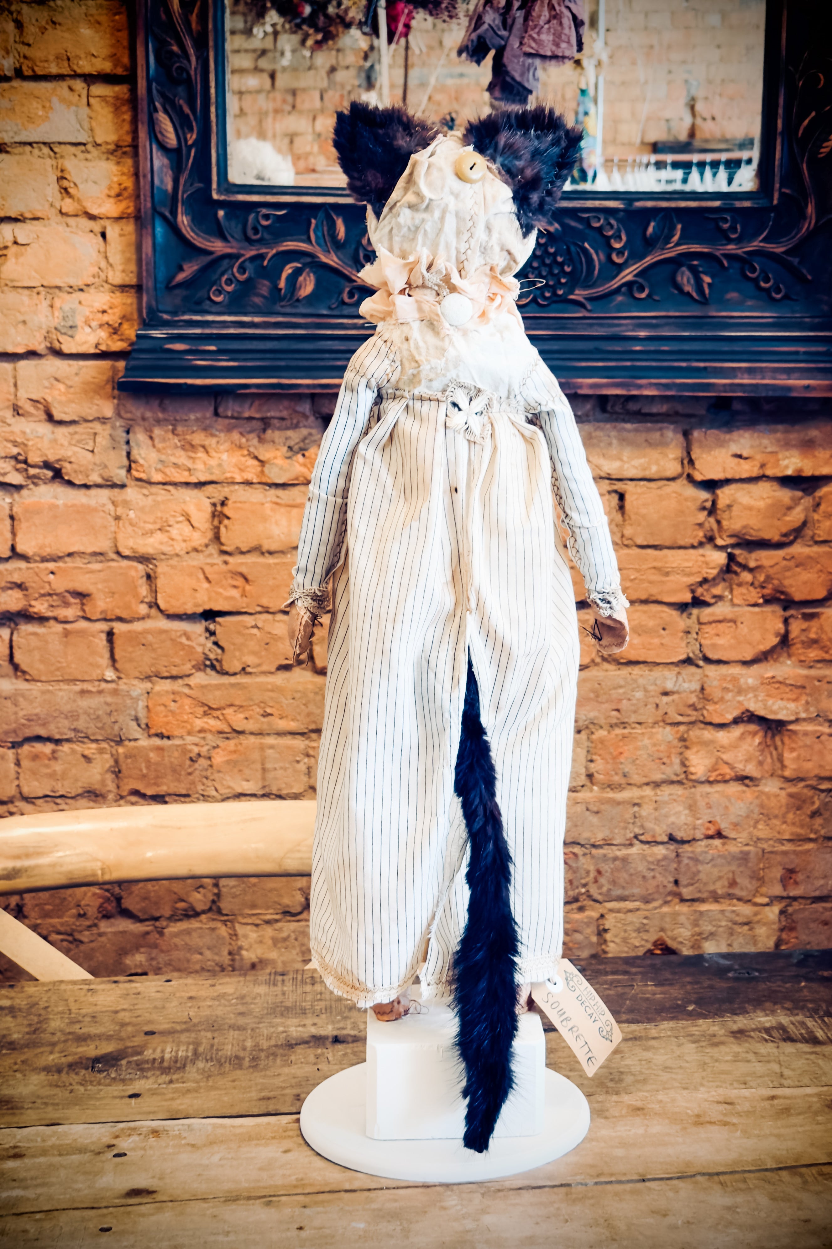 Hip Hip Decay | Soubrette Cat