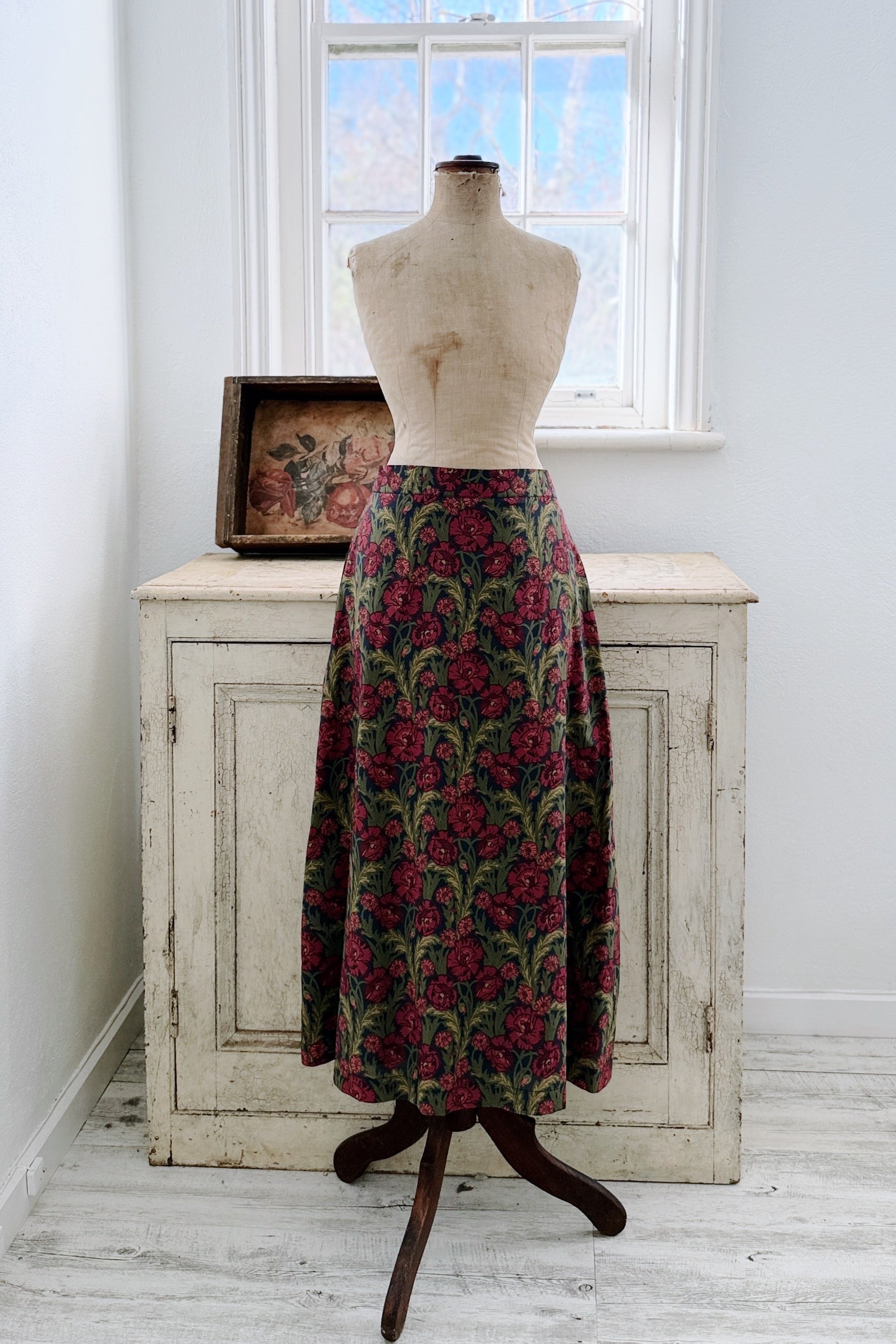 GW | Lyla Skirt | Mauds Posey | M