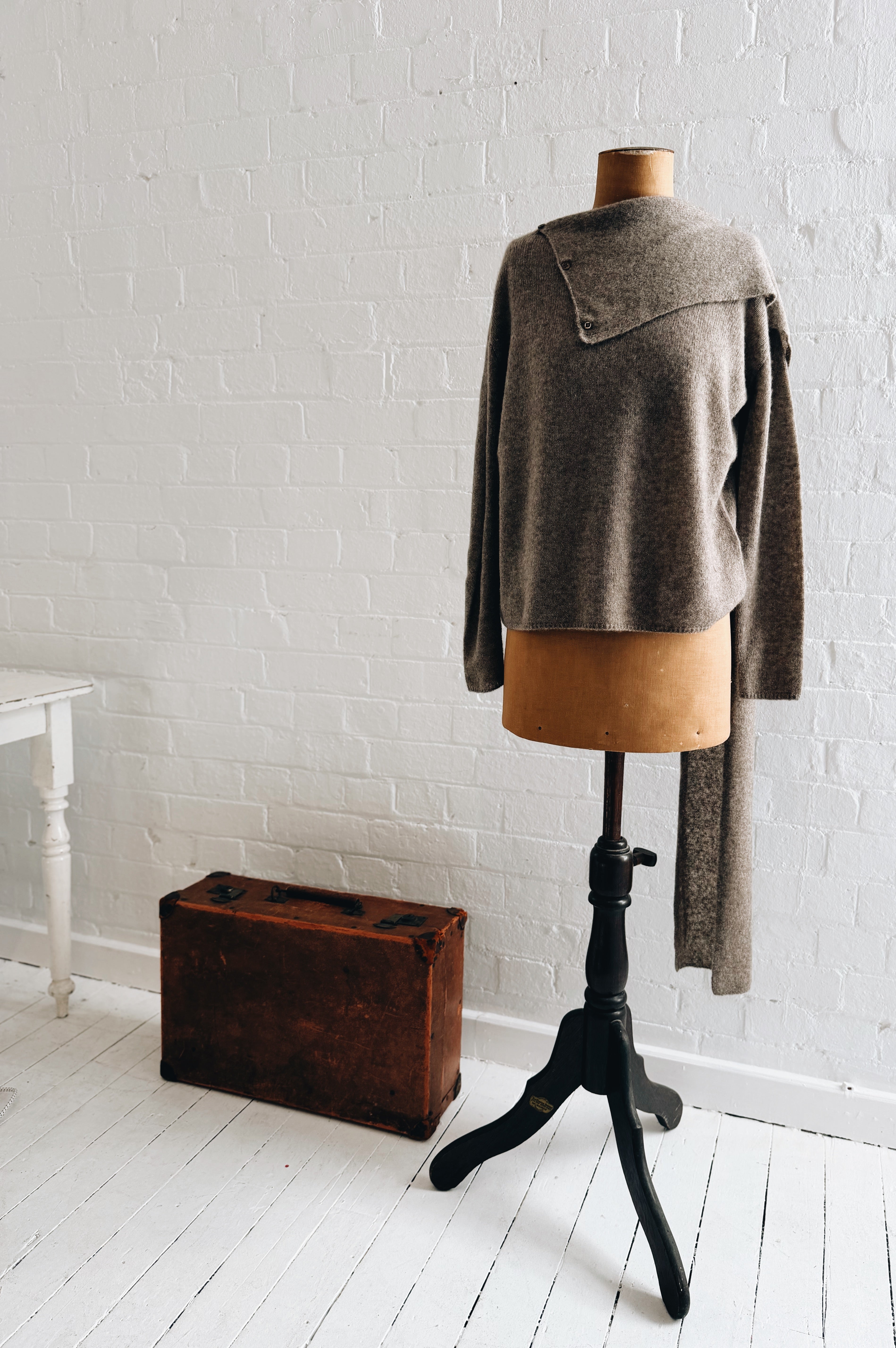 Aleger | Clouded Silk Wrap Top | Beaver