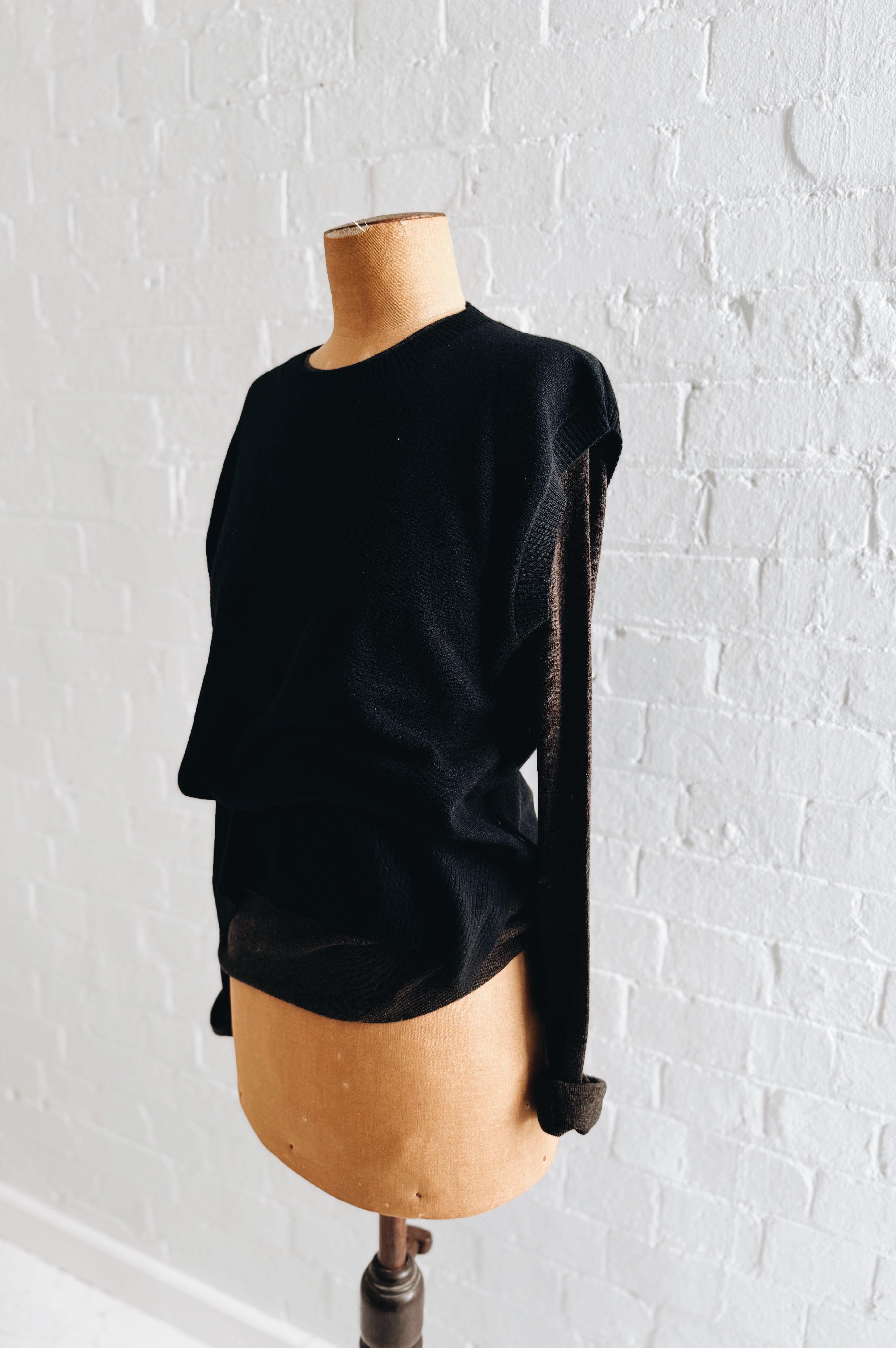 Aleger | Cashmere Long Line Tank | Black