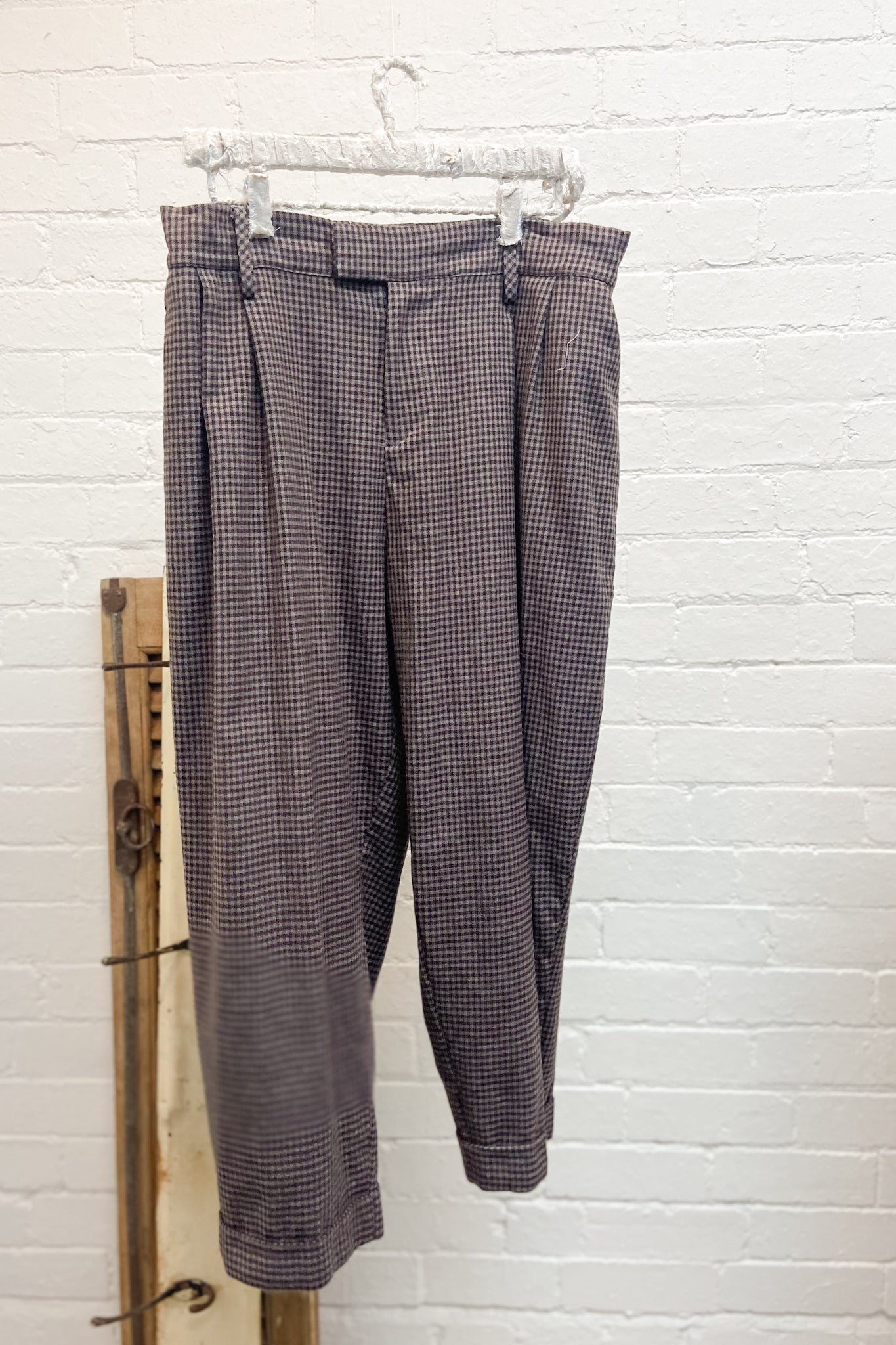 GW | Charlie Pant | Merlot Check | L