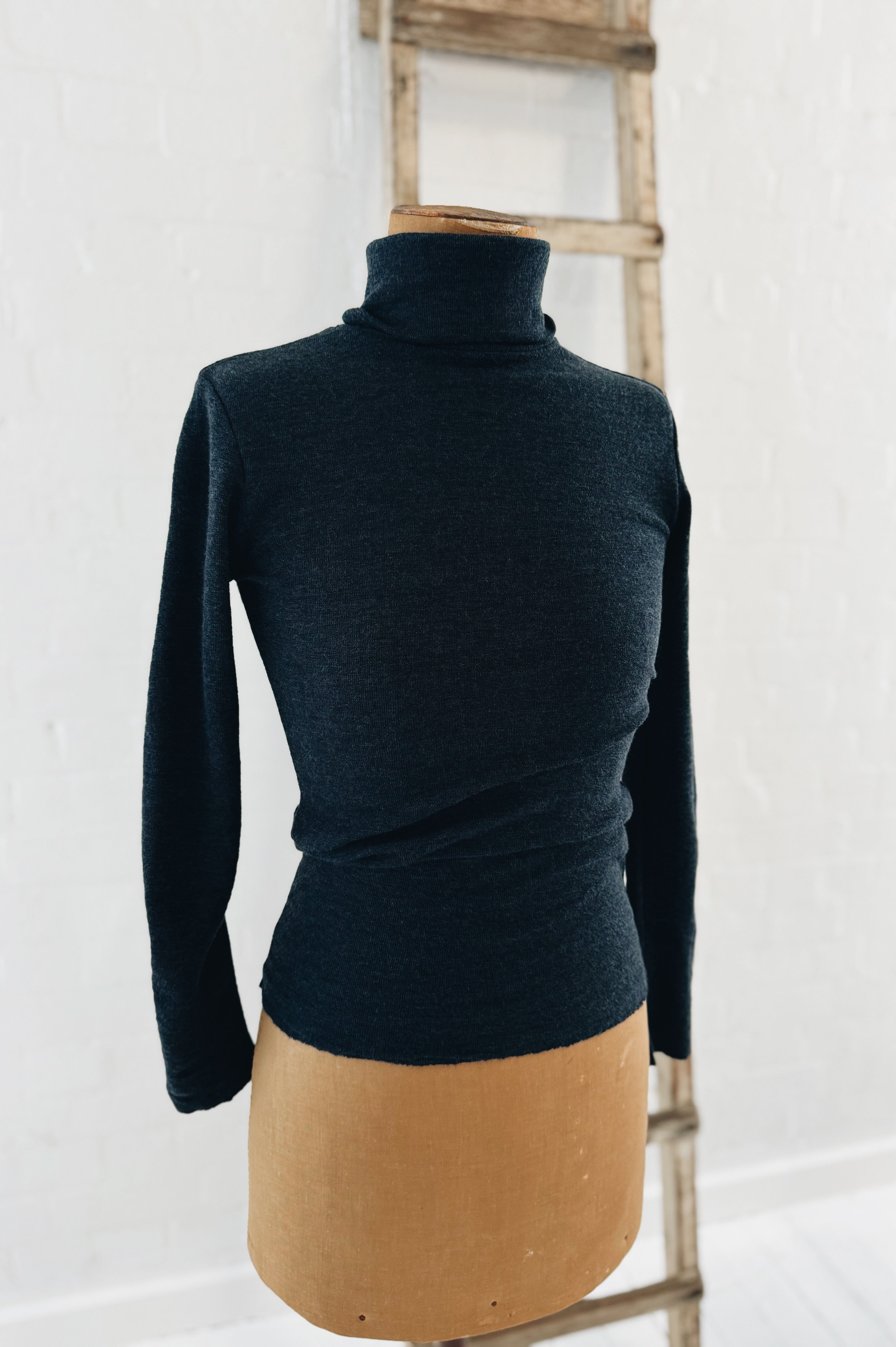 Merino Roll Neck | Black