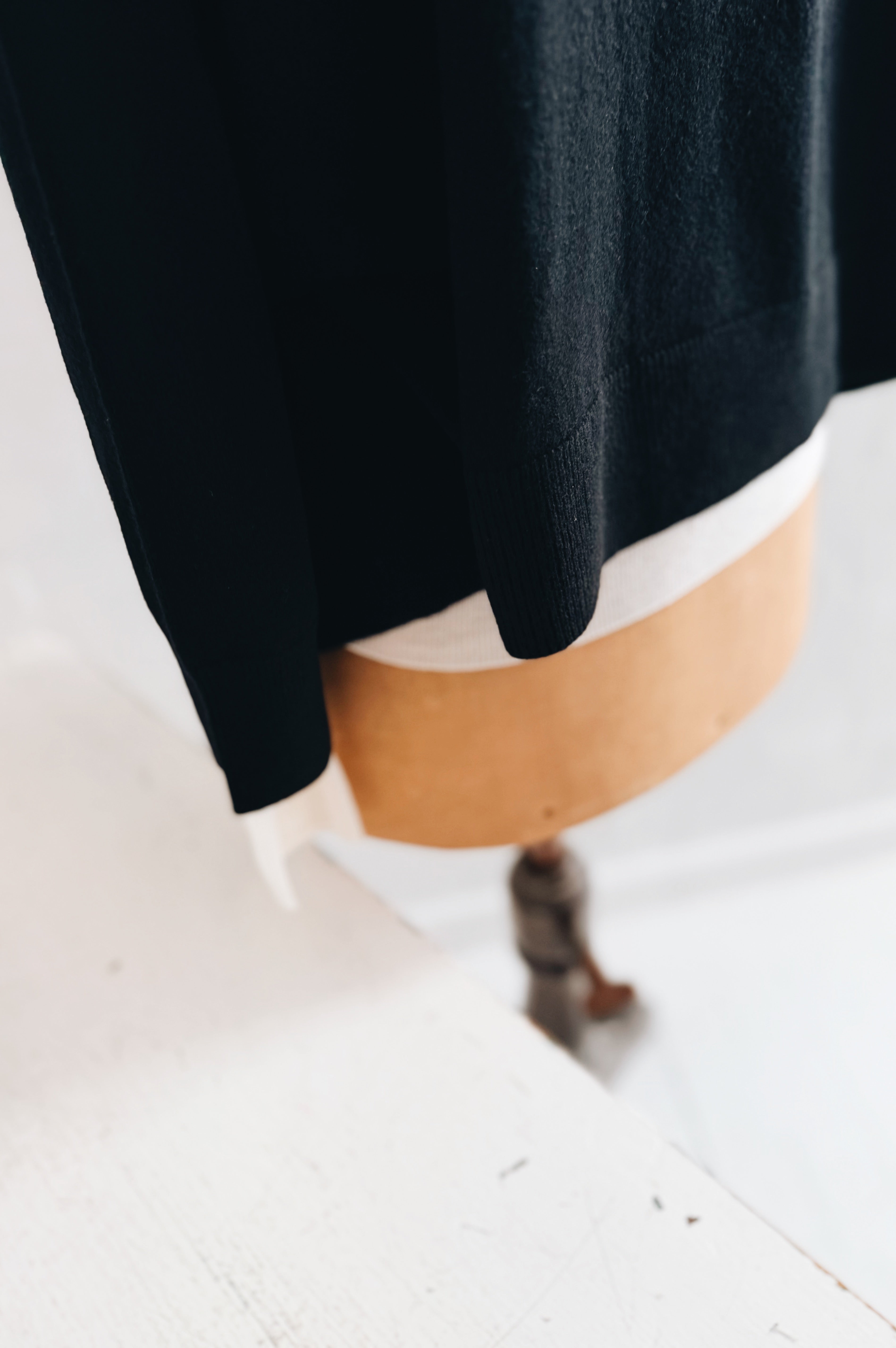 Aleger | Classic V Neck | Black