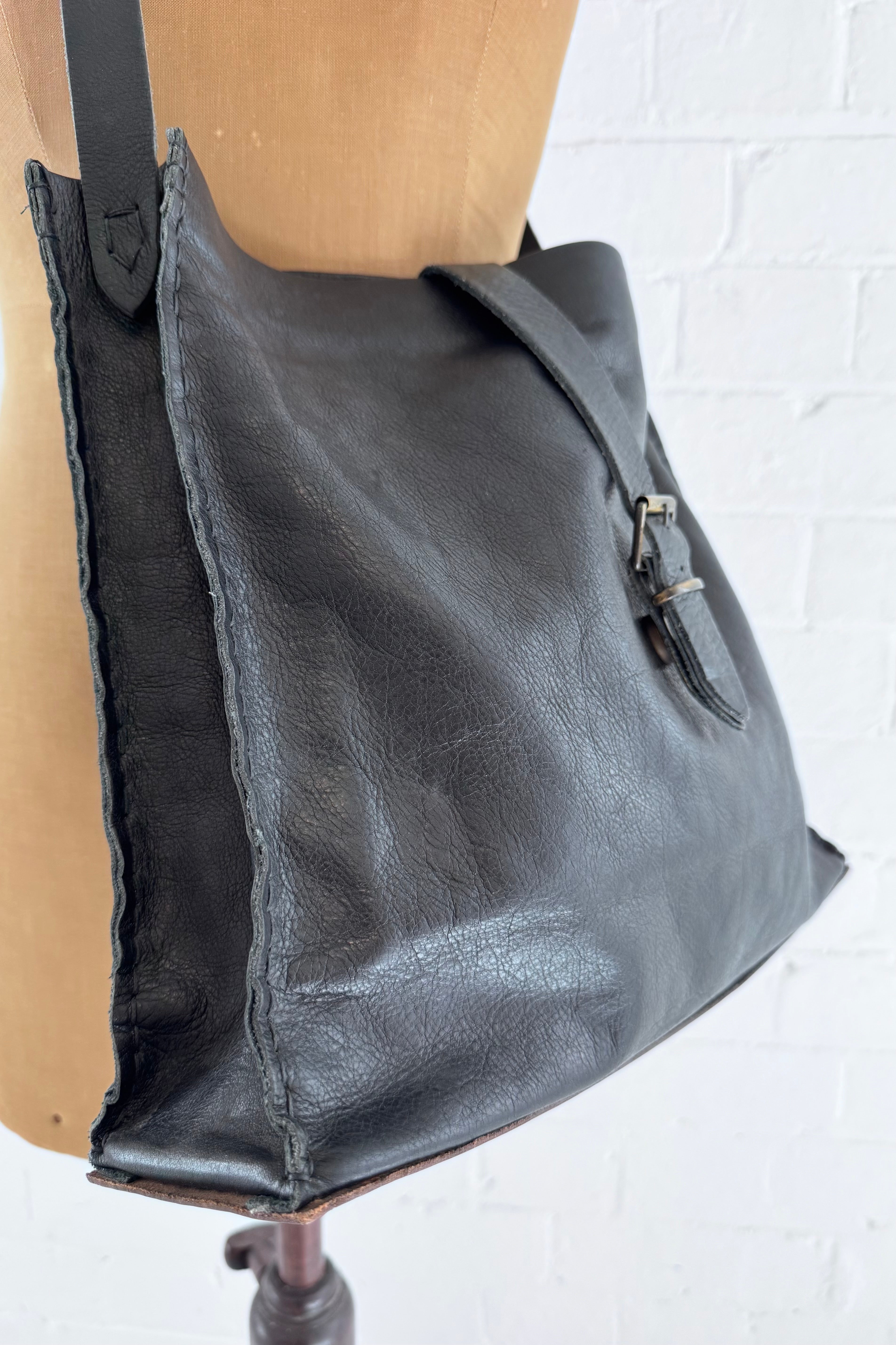 Ink Olives | Isarella Bag | Black