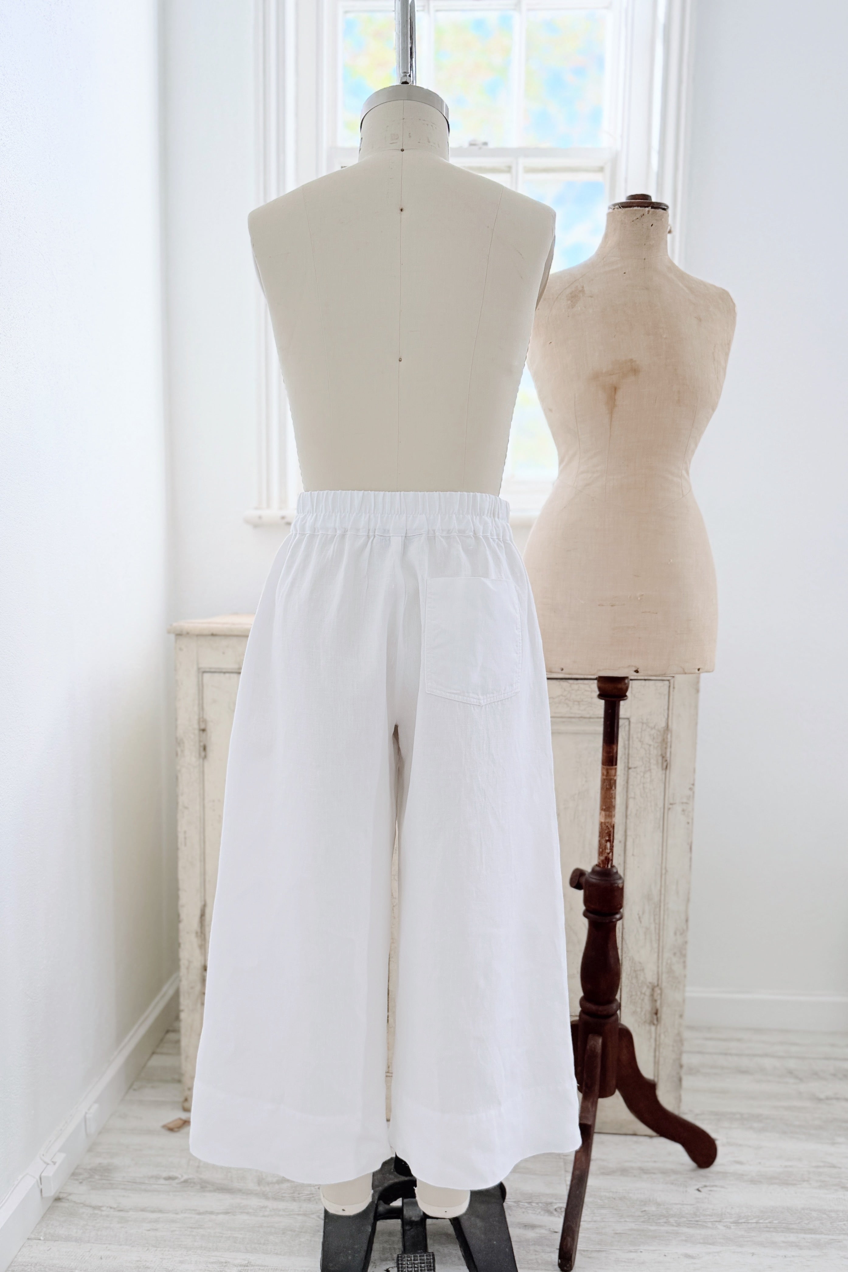 GW | Oliver Pant | White | M