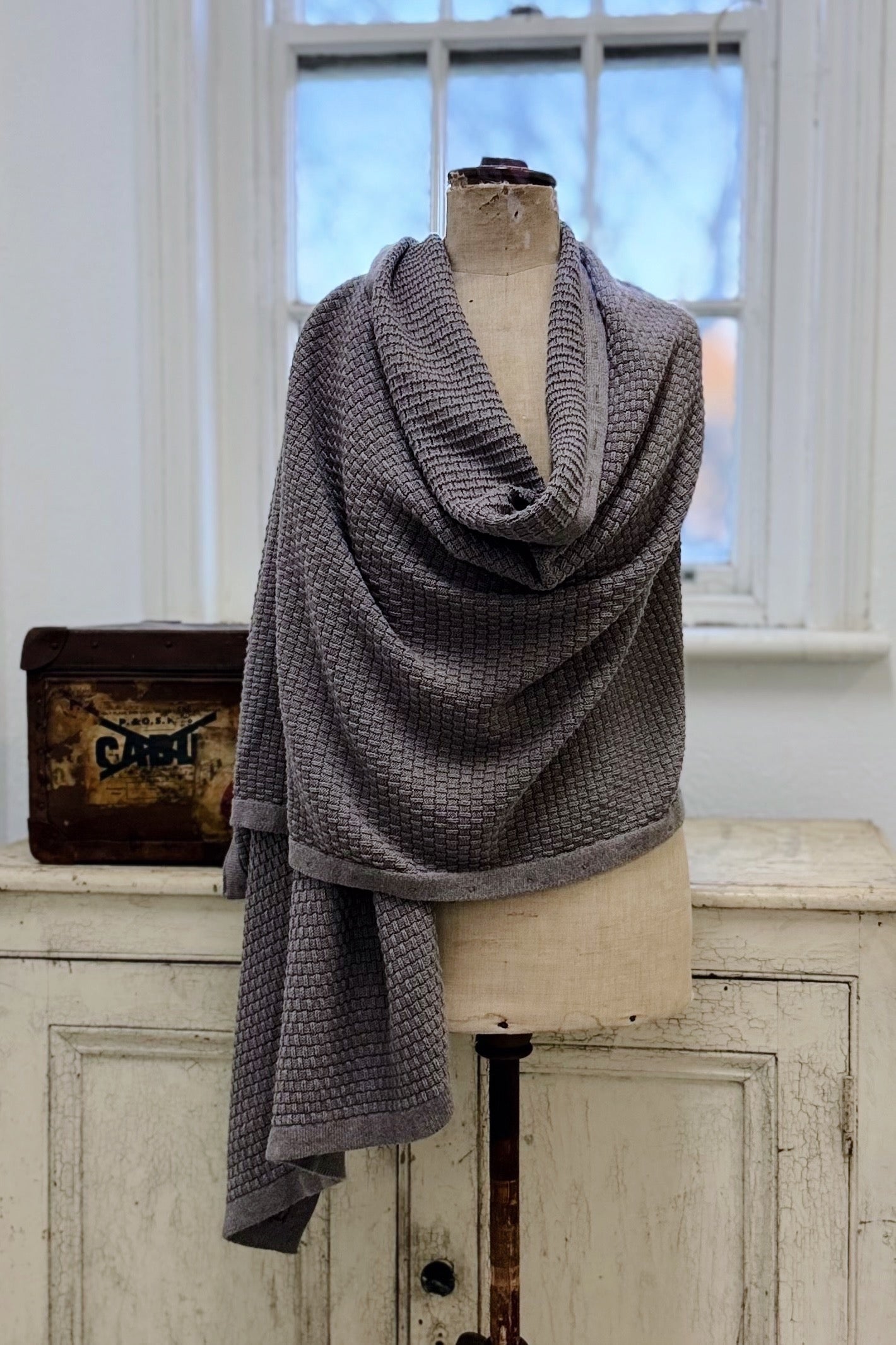 GW | Daphne Shrug | Grey | One Size