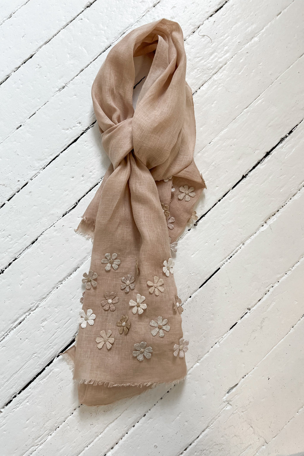 Sophie Digard | Embroidered Linen Stole | Daisy