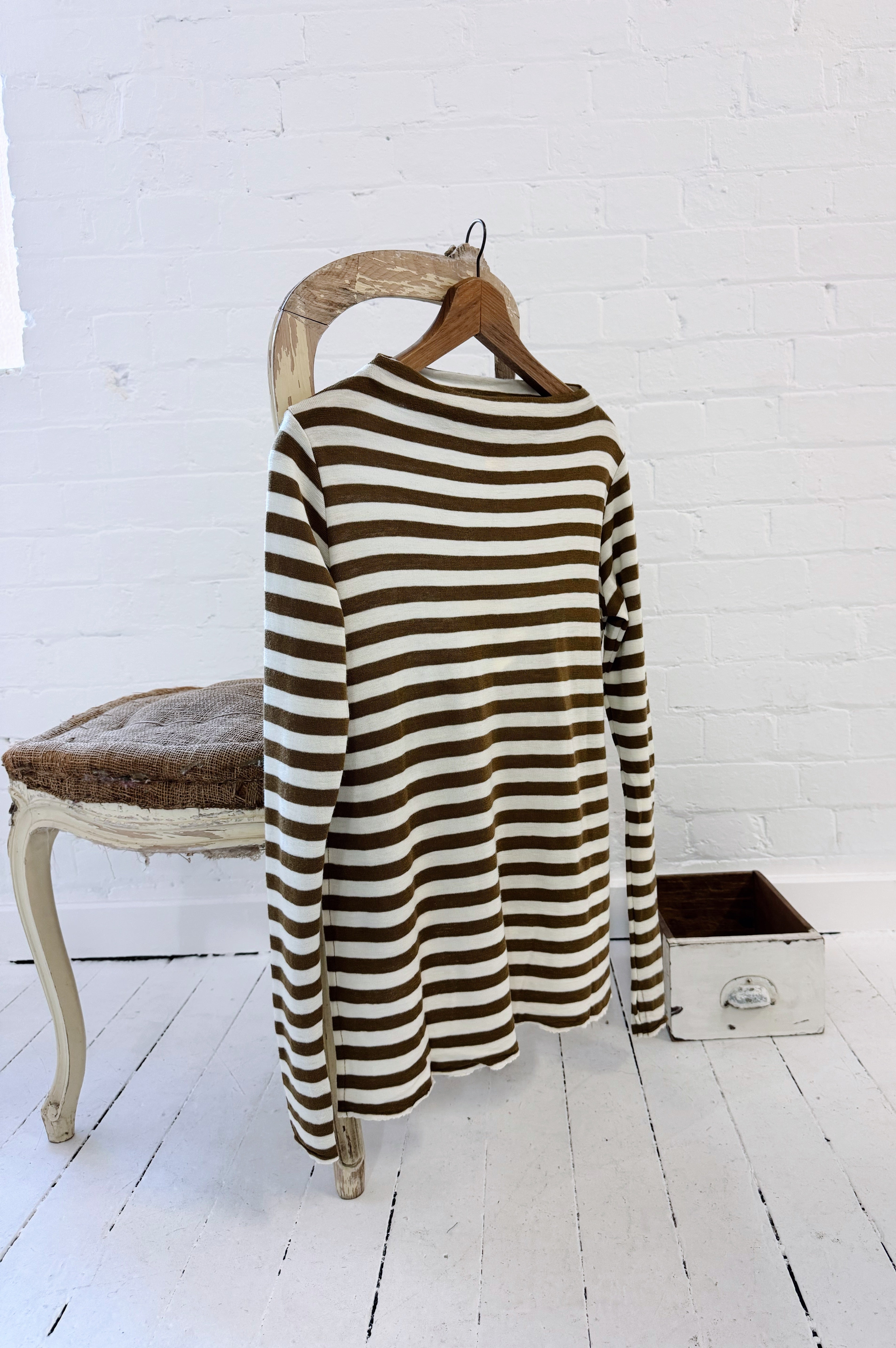Merino With High Slits | Raw White + Bronze Stripe