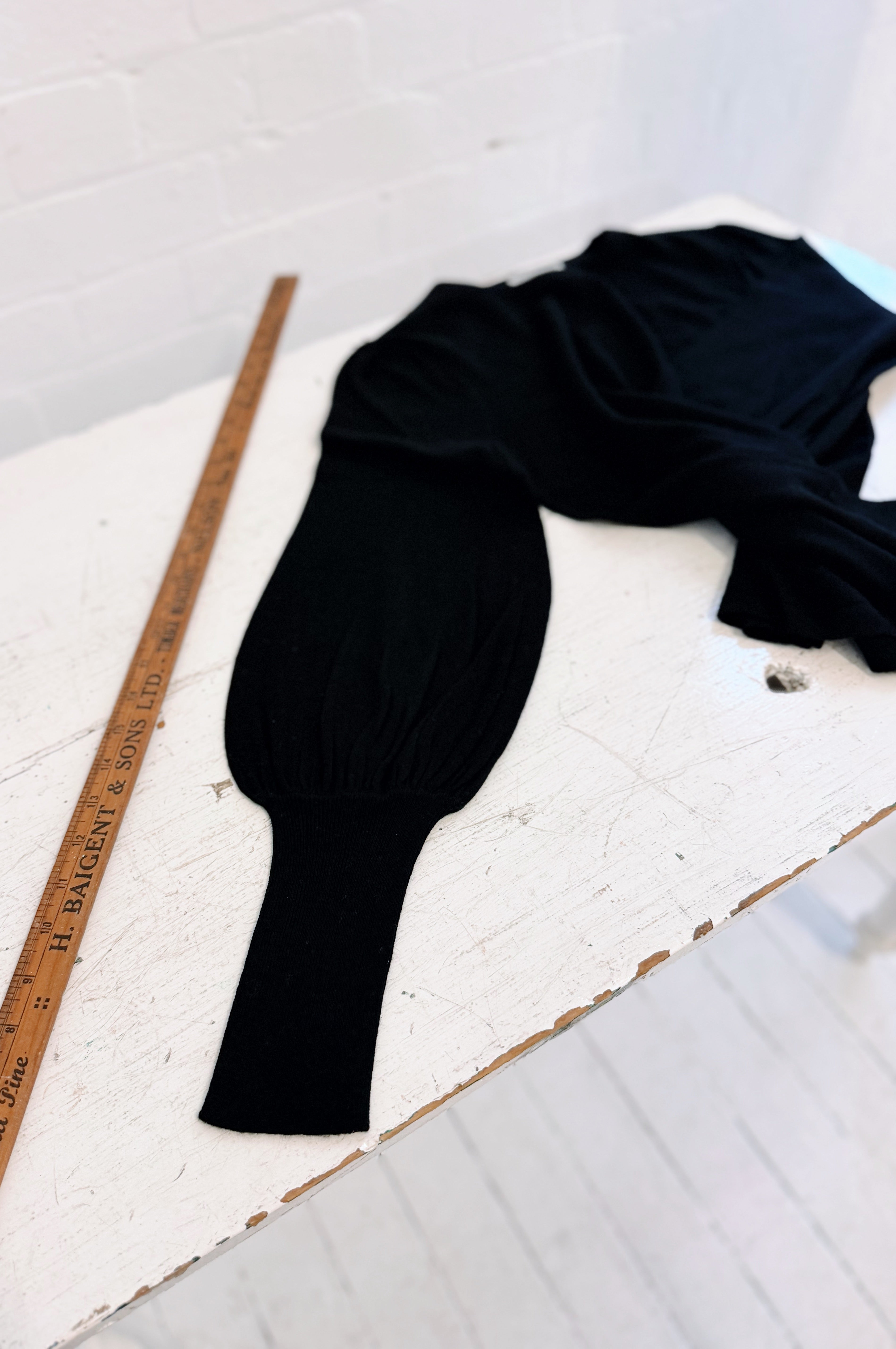 Aleger | Always Bell Sleeve | Black