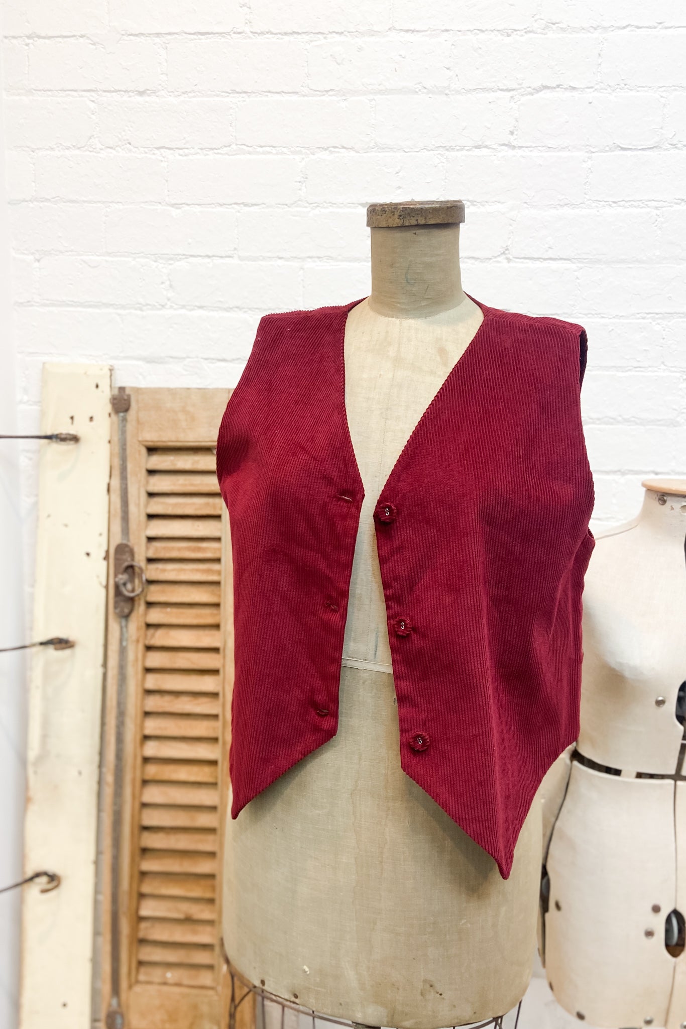 GW | Solange Vest | Pomegranate Cord | L
