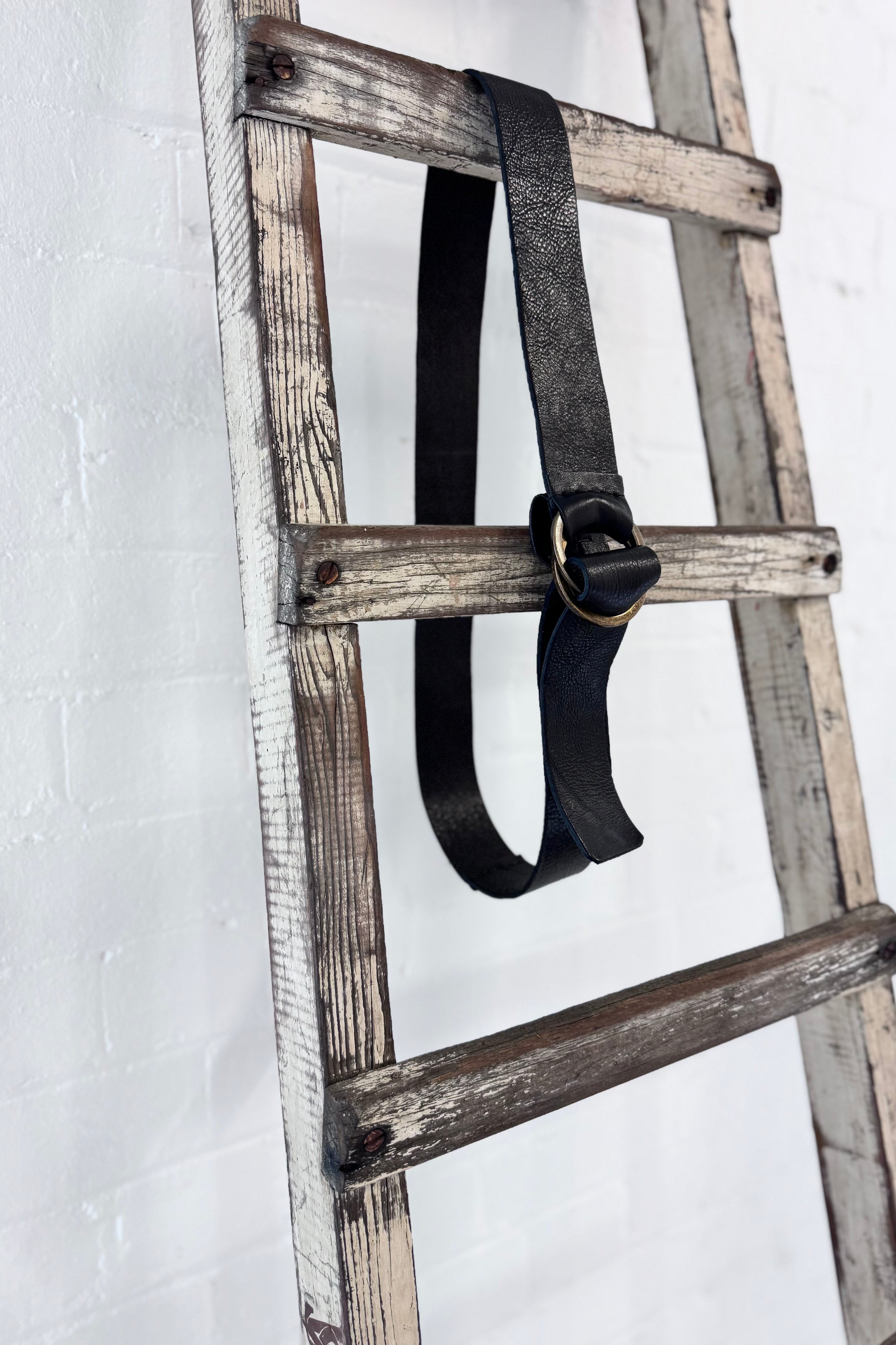 Ink Olives | Leccio Belt | Black