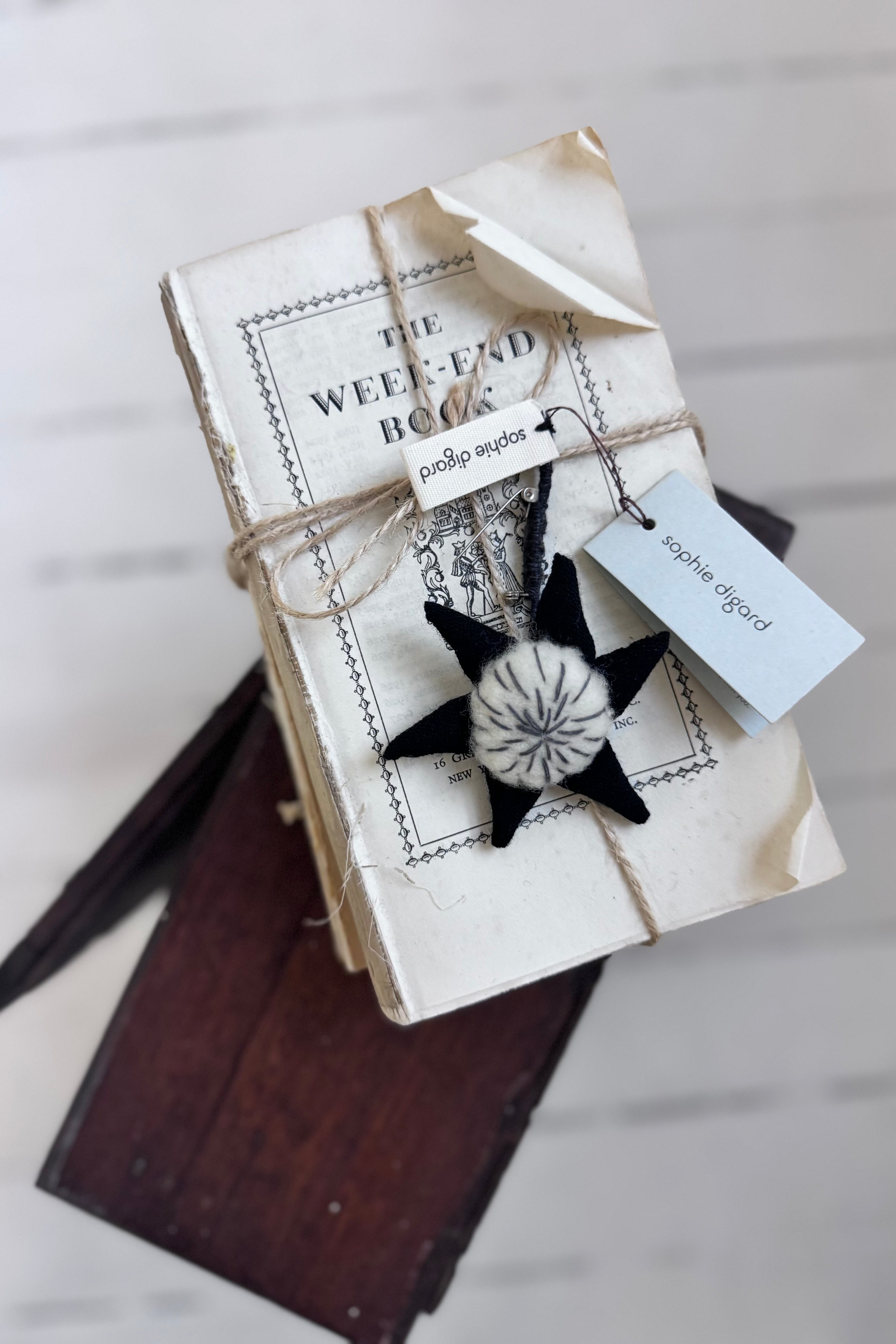 Sophie Digard | Star Flower Wool Brooch | Posie