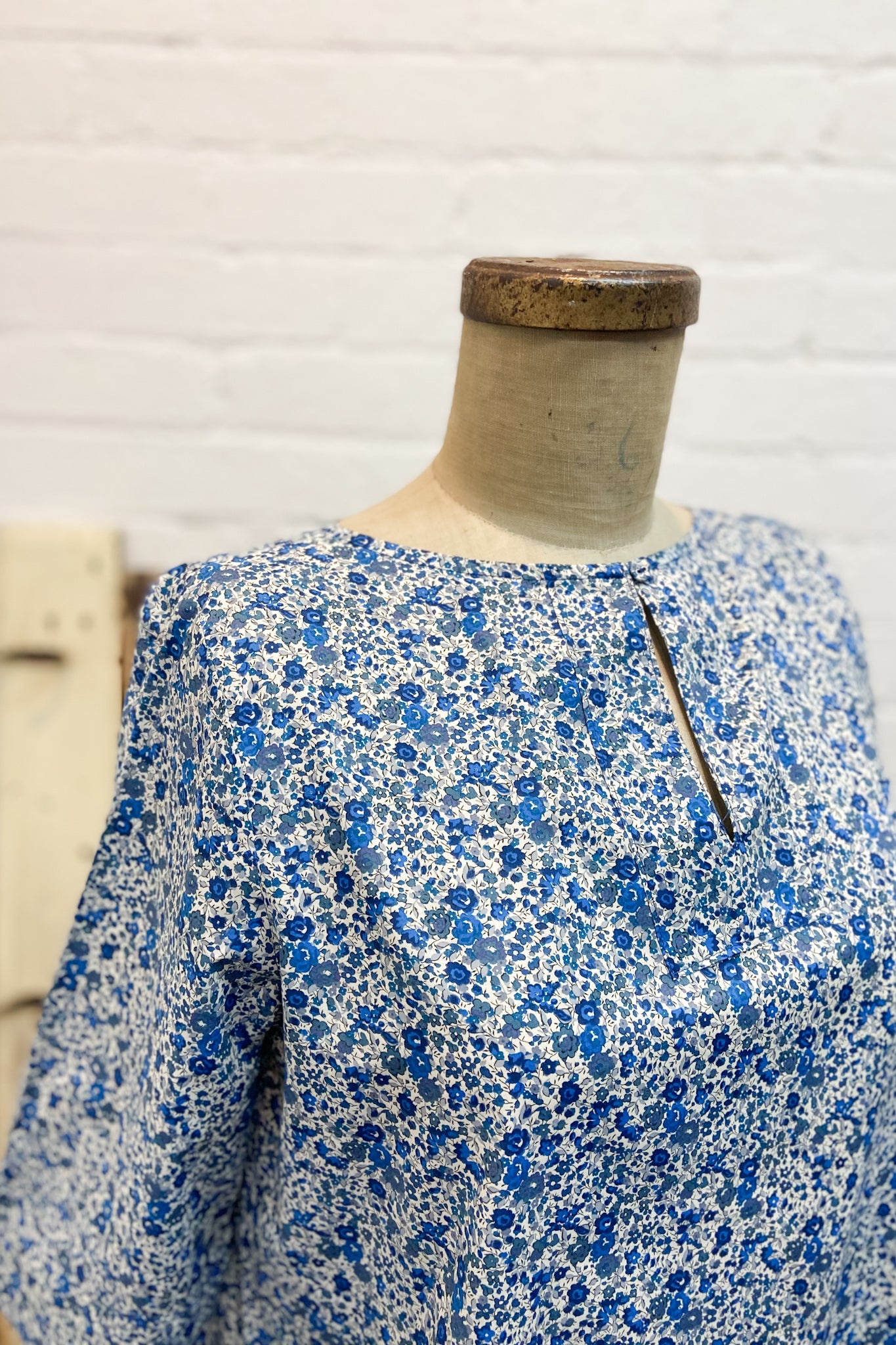 GW | Cleo Top | Blue Liberty | M