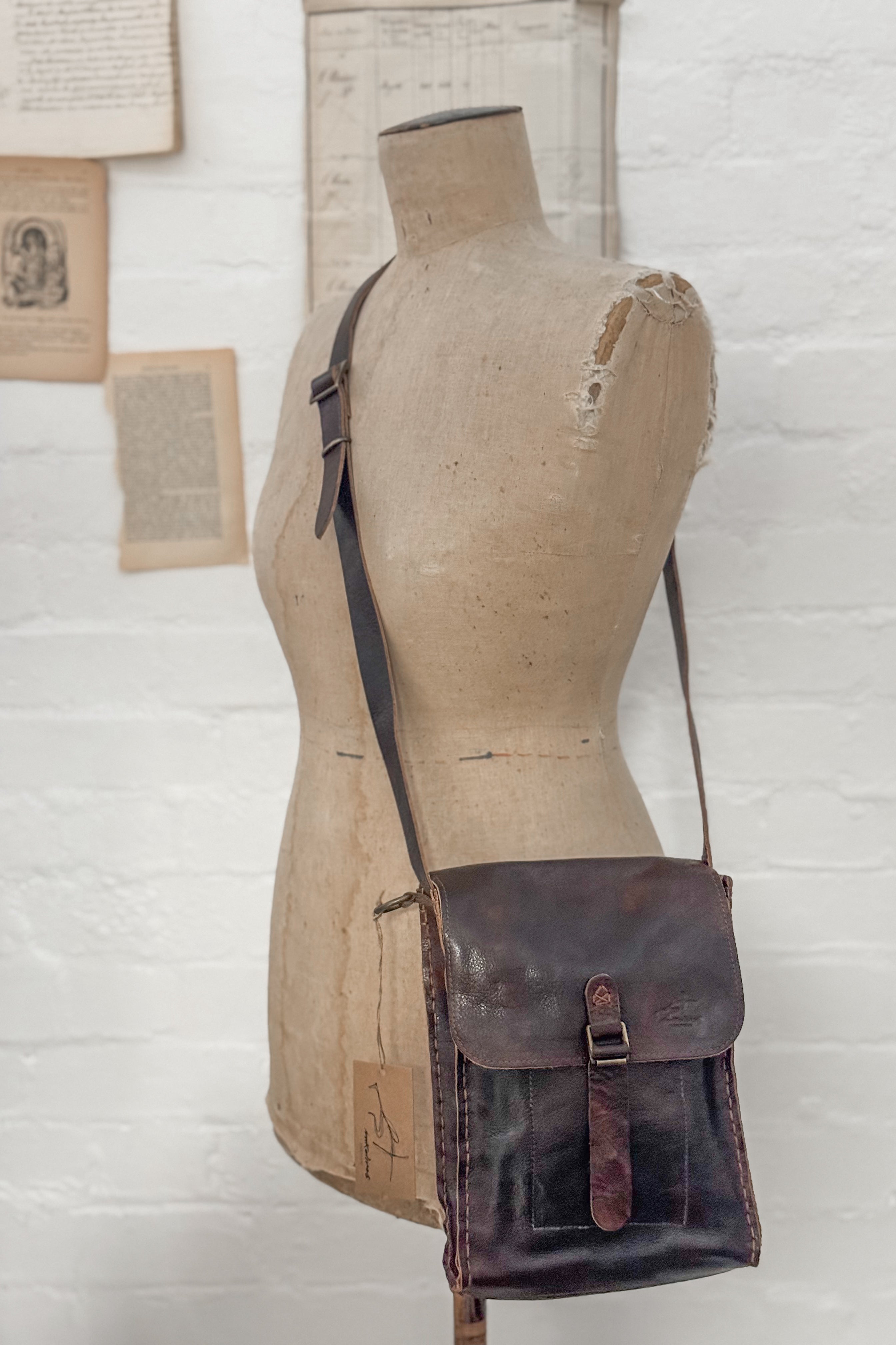 Ink Olives | Vespino Bag | Chocolate