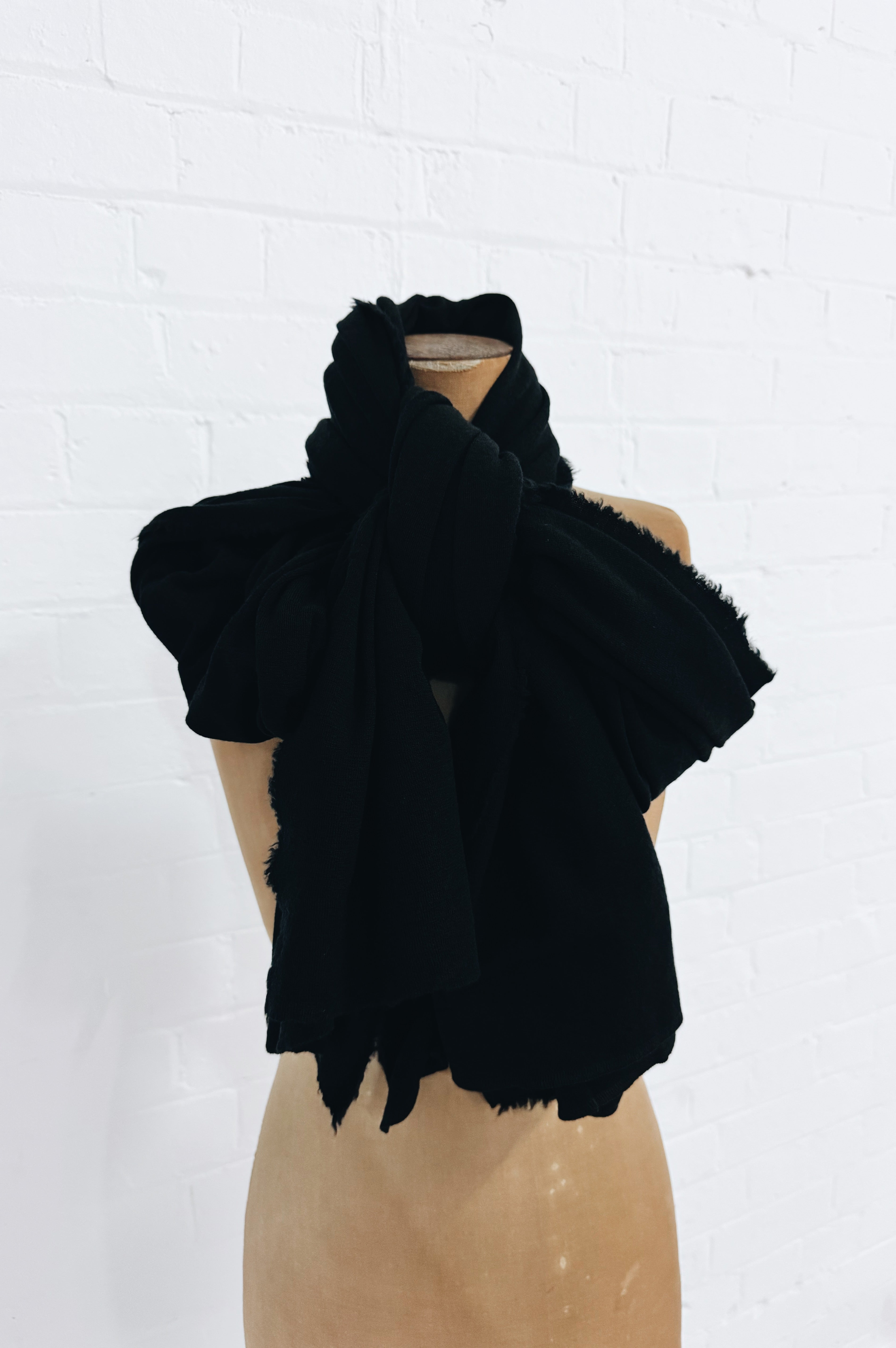 Merino Scarf | Black