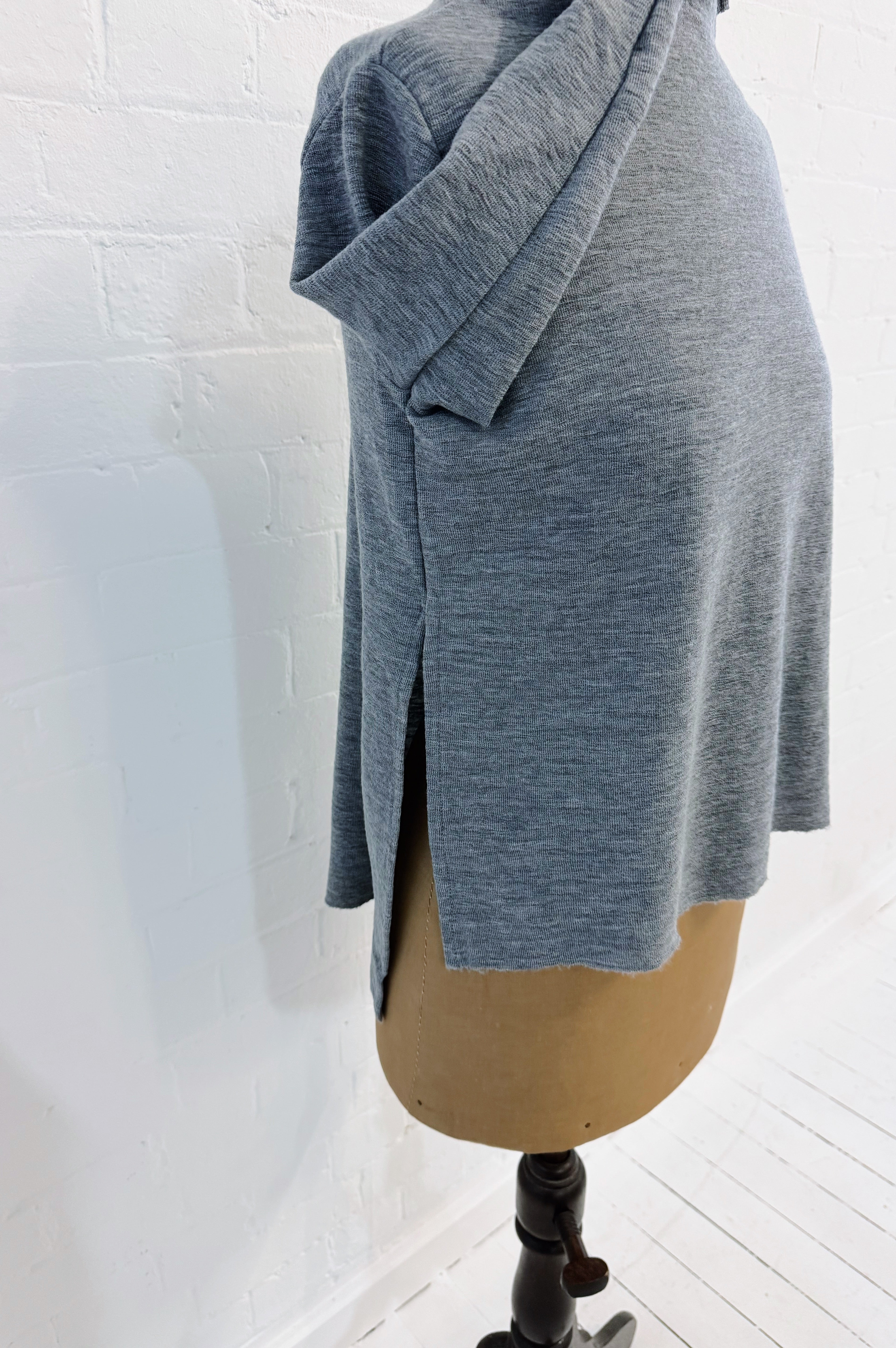 Merino with High Slits | Steel Grey