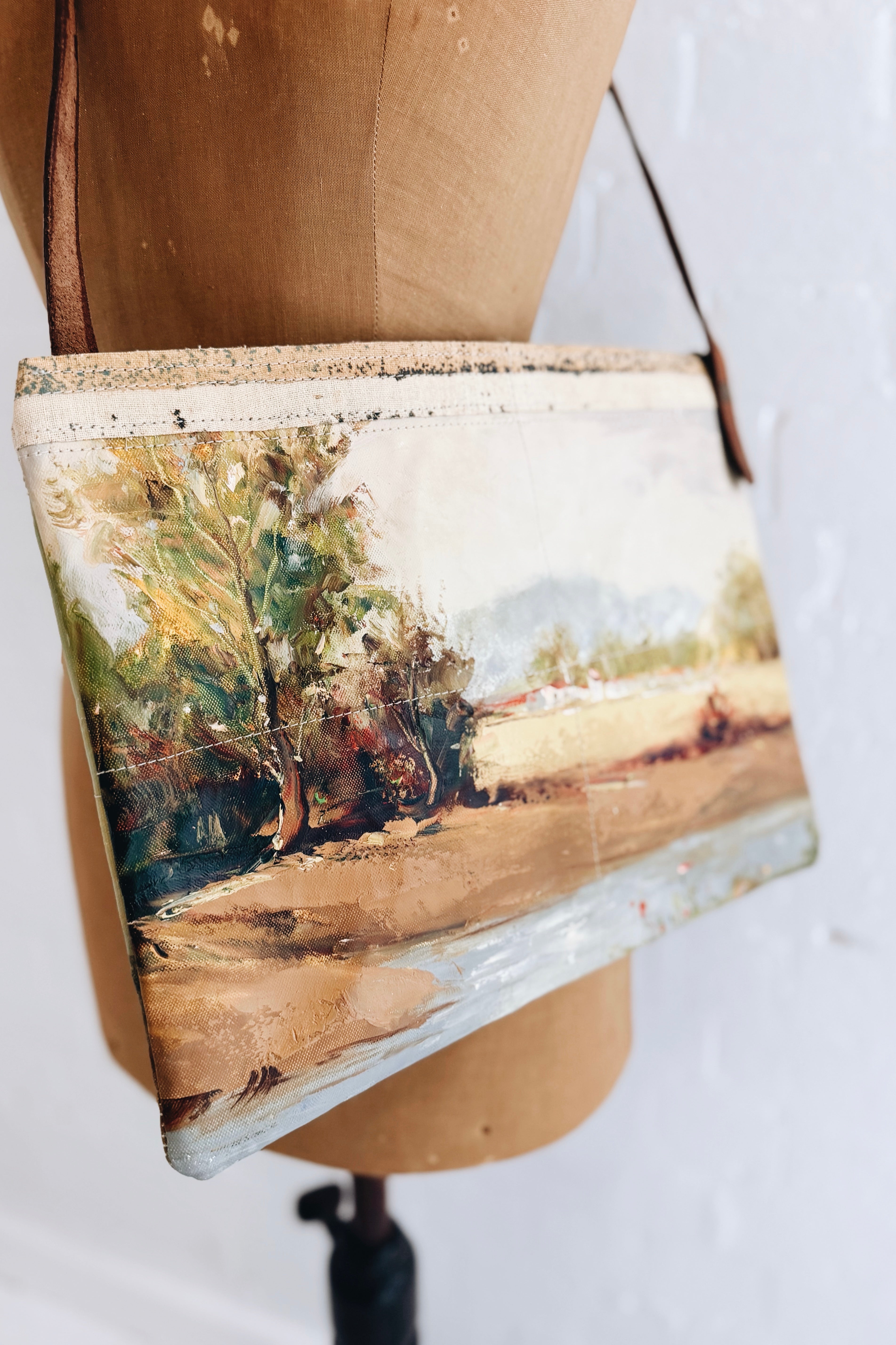 Swarm | Oil Painting Bag | Landscape