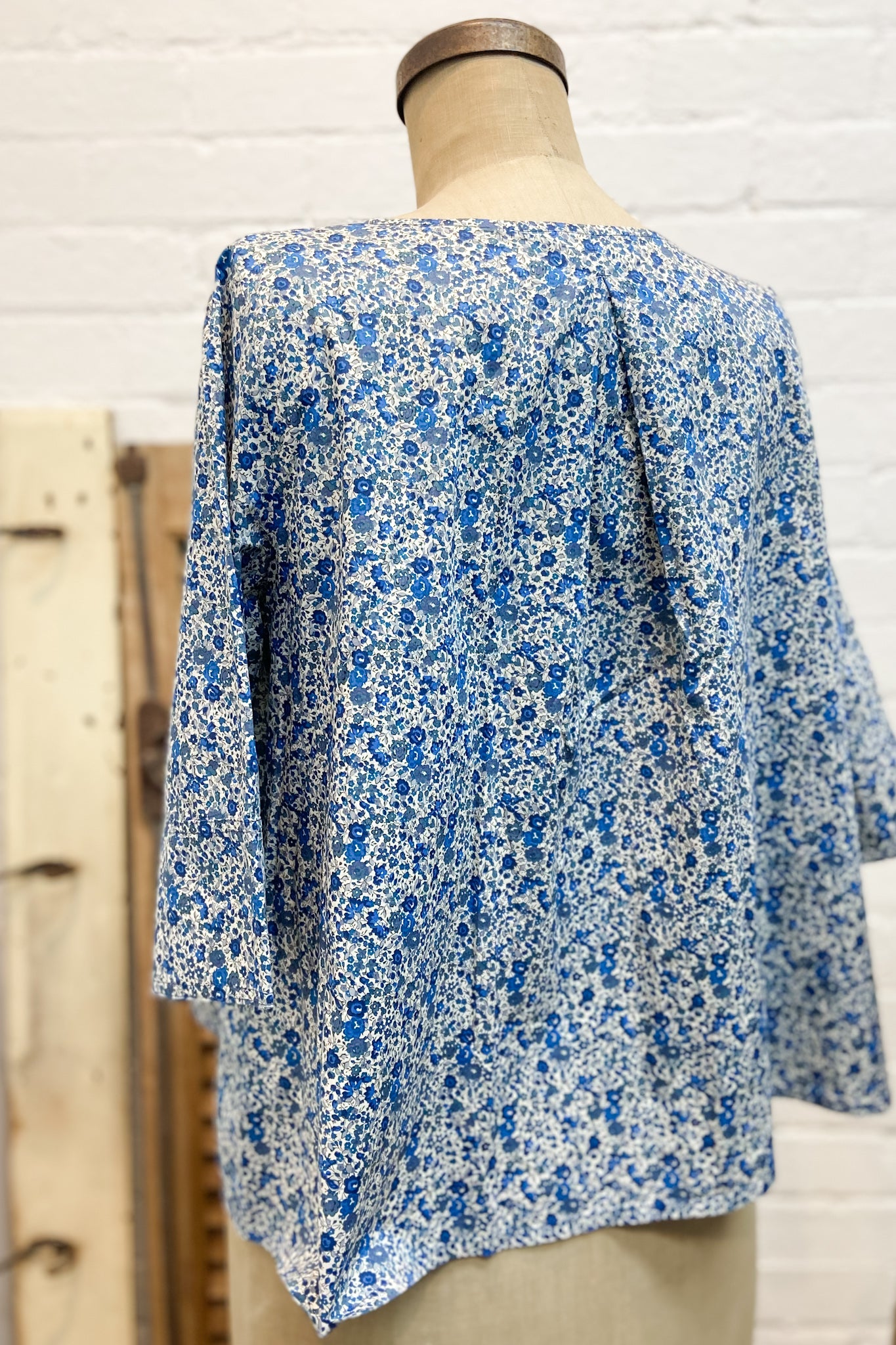 GW | Cleo Top | Blue Liberty | M