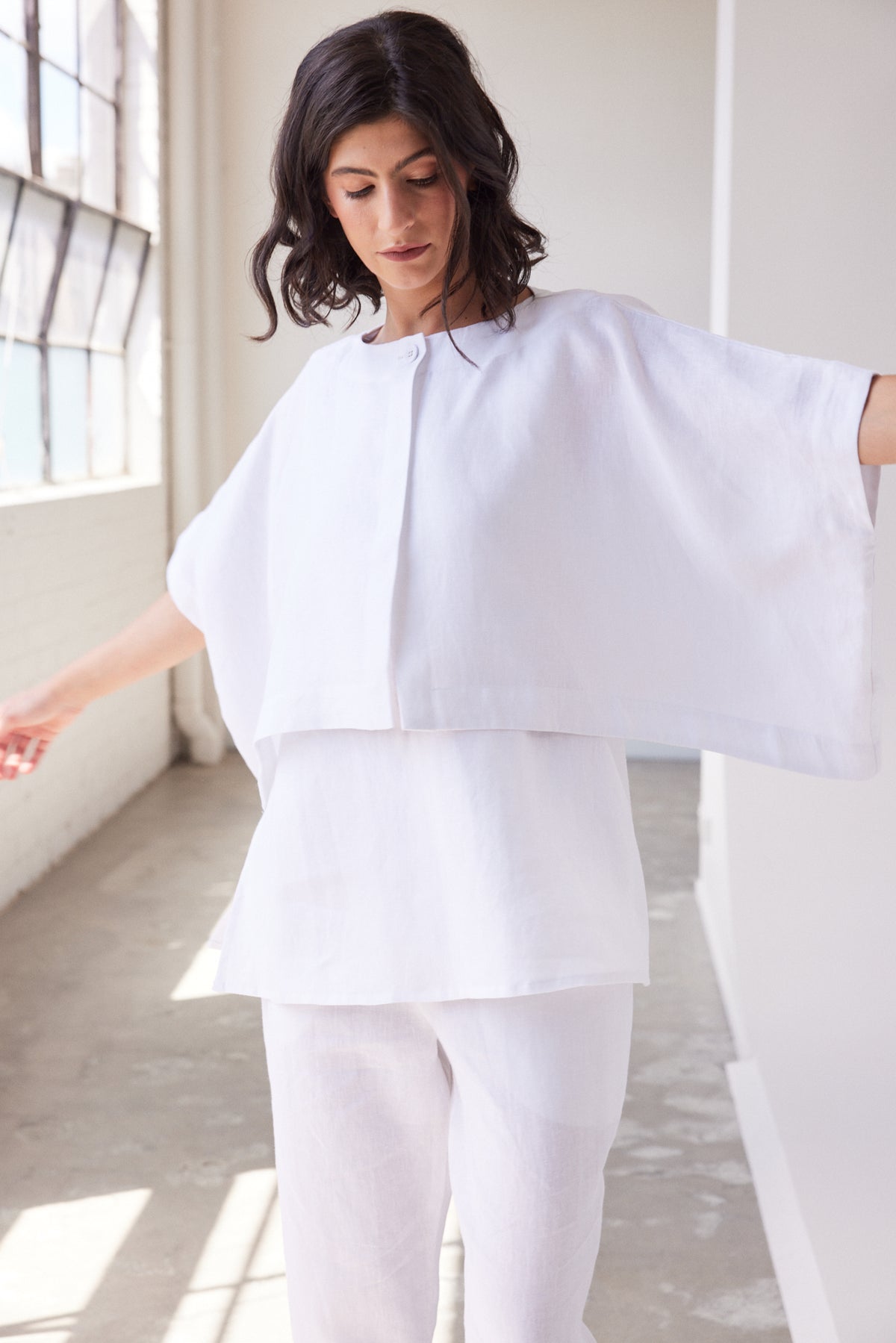 Tussie Capelet | White
