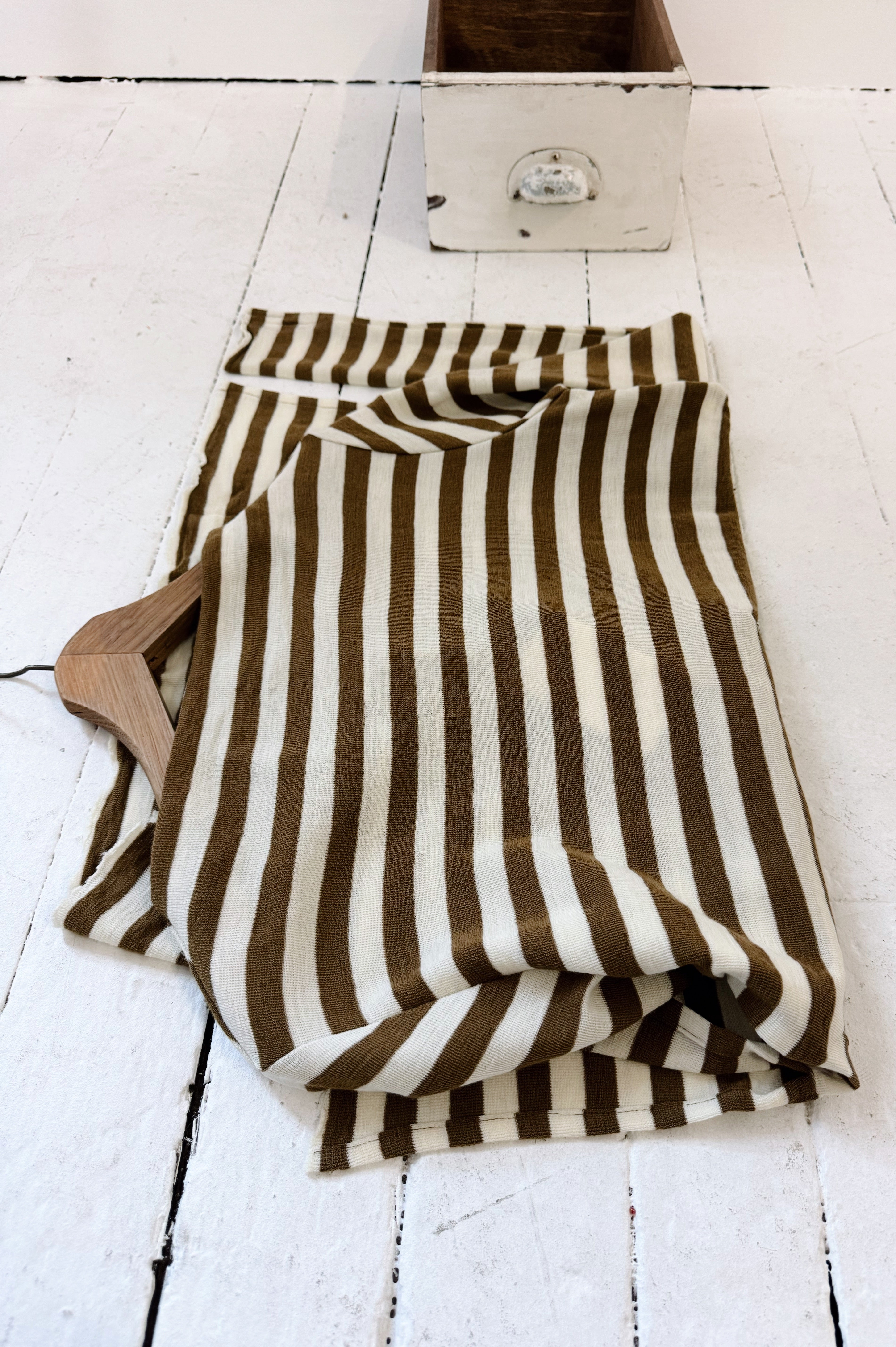 Merino With High Slits | Raw White + Bronze Stripe