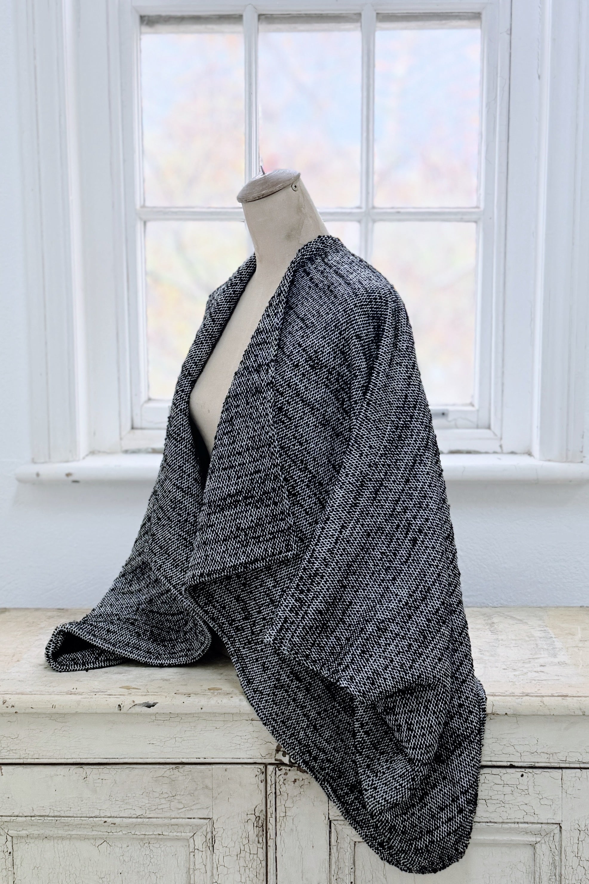 GW | Nic Cape | Mottled Black Boucle | XS/S
