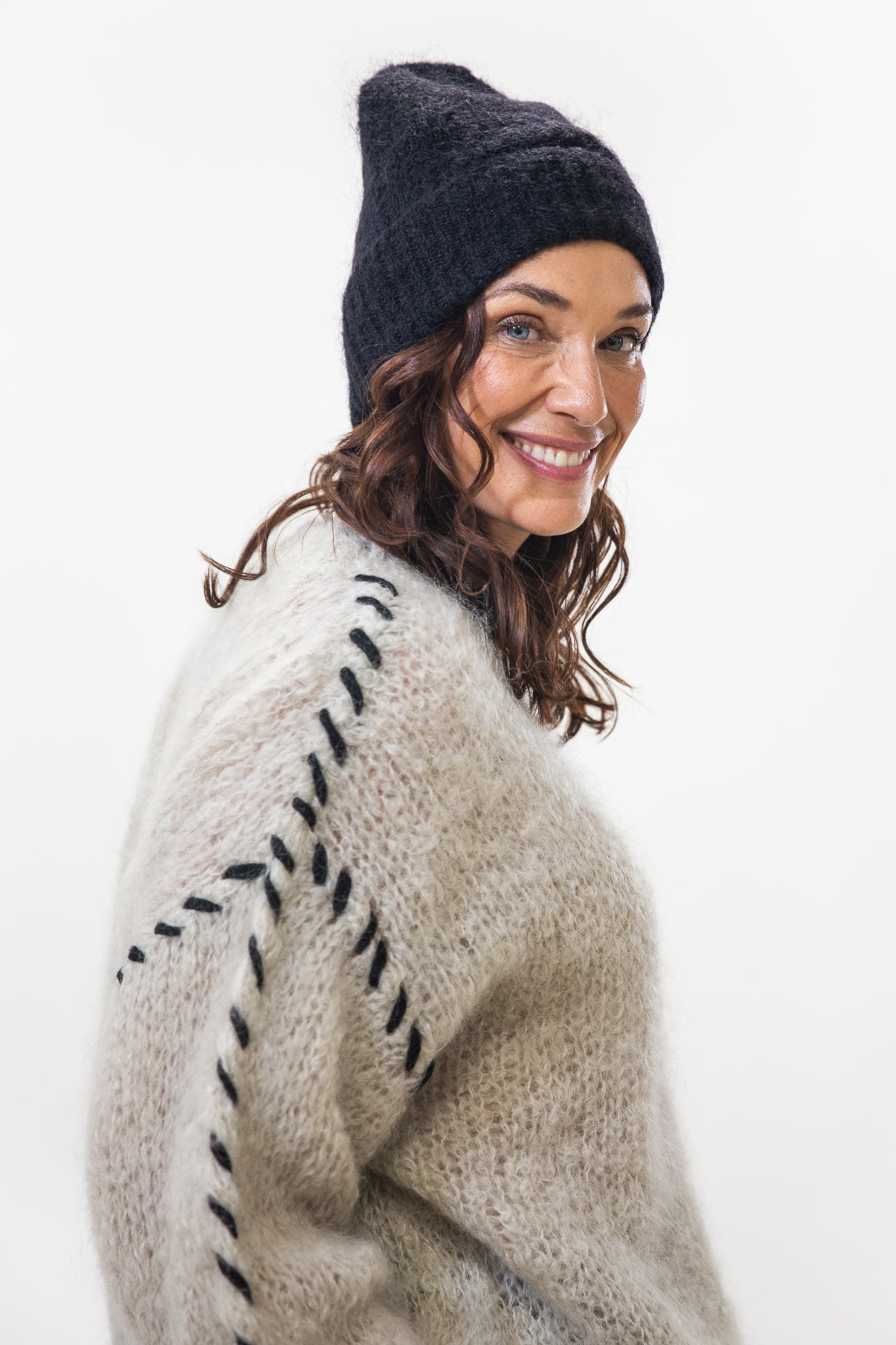 Mila Beanie | Black