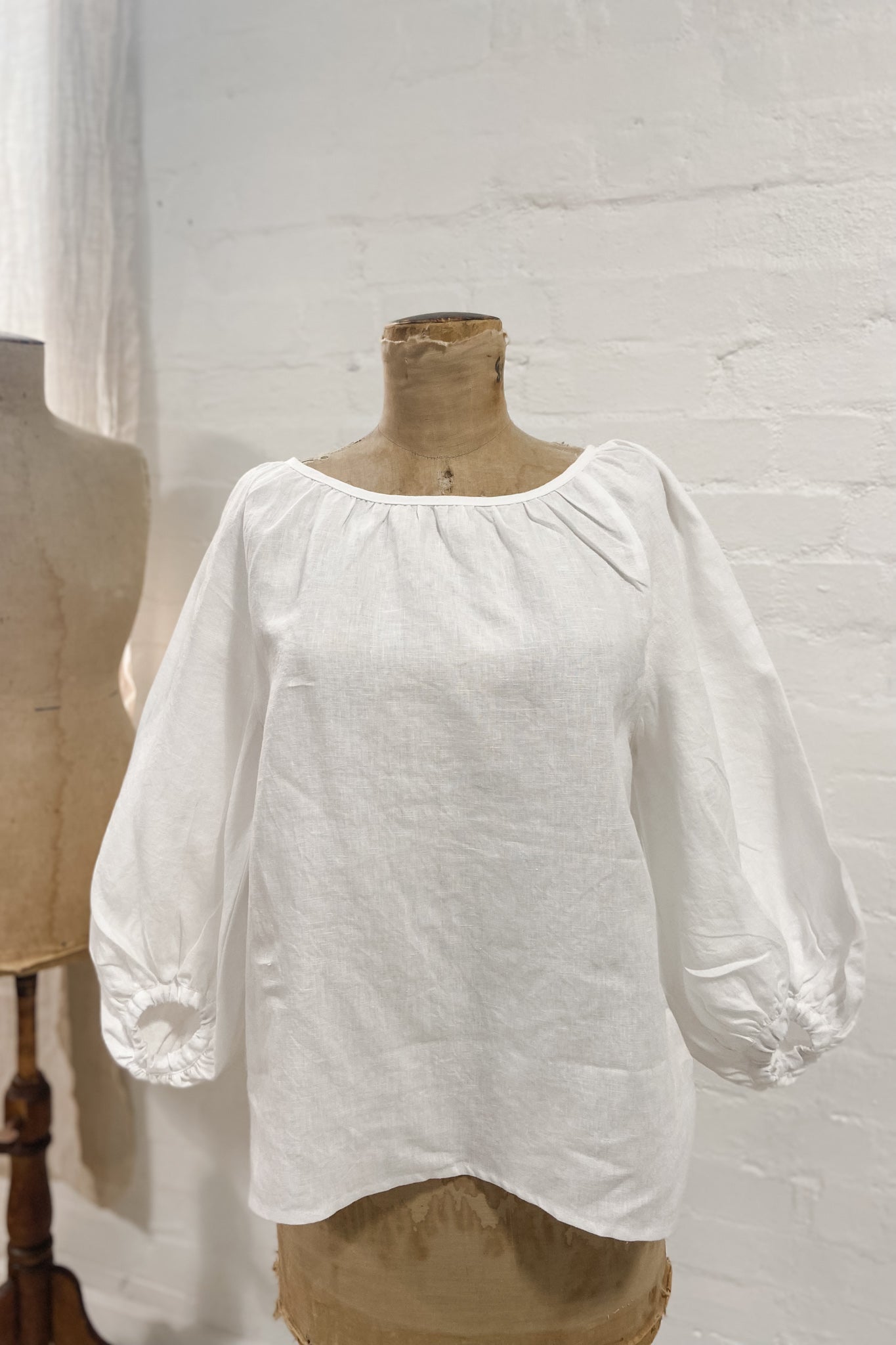 GW | Ari Top | White | XS