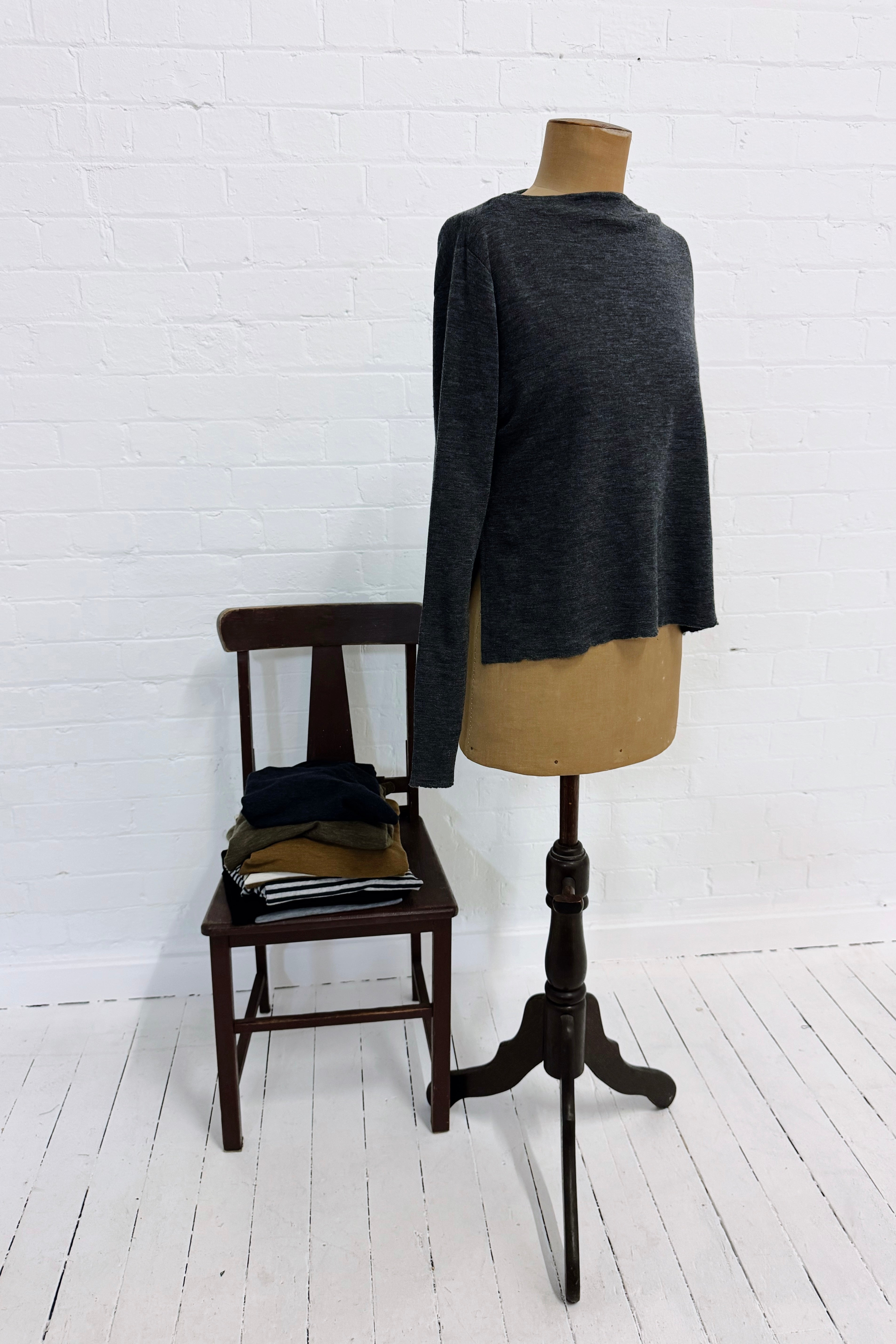 Merino With High Slits | Anthracite Melange