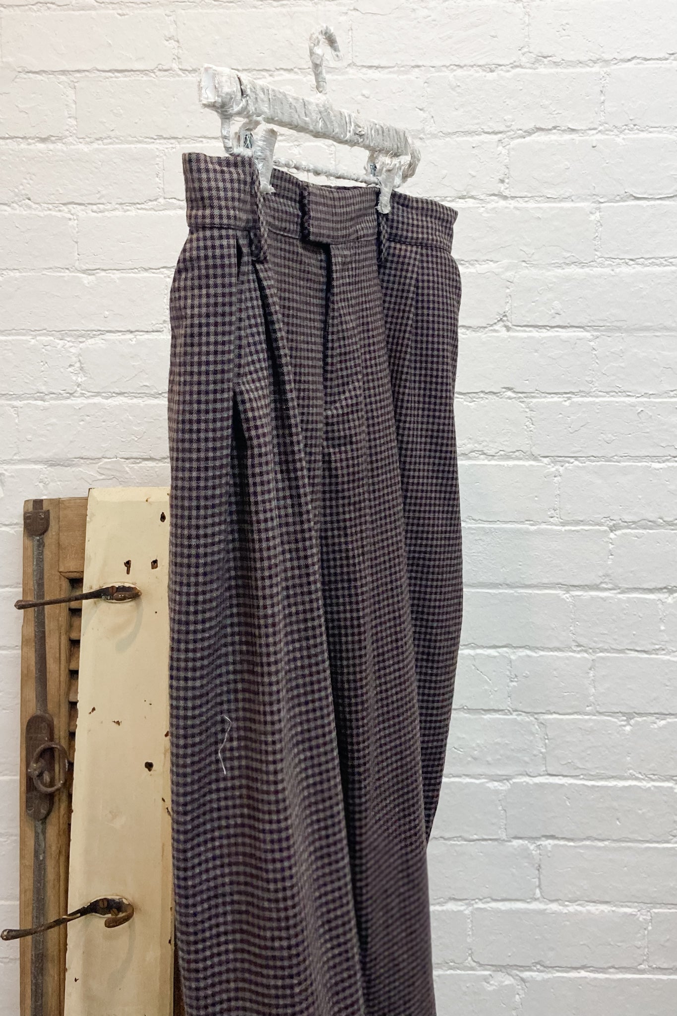 GW | Charlie Pant | Merlot Check | L
