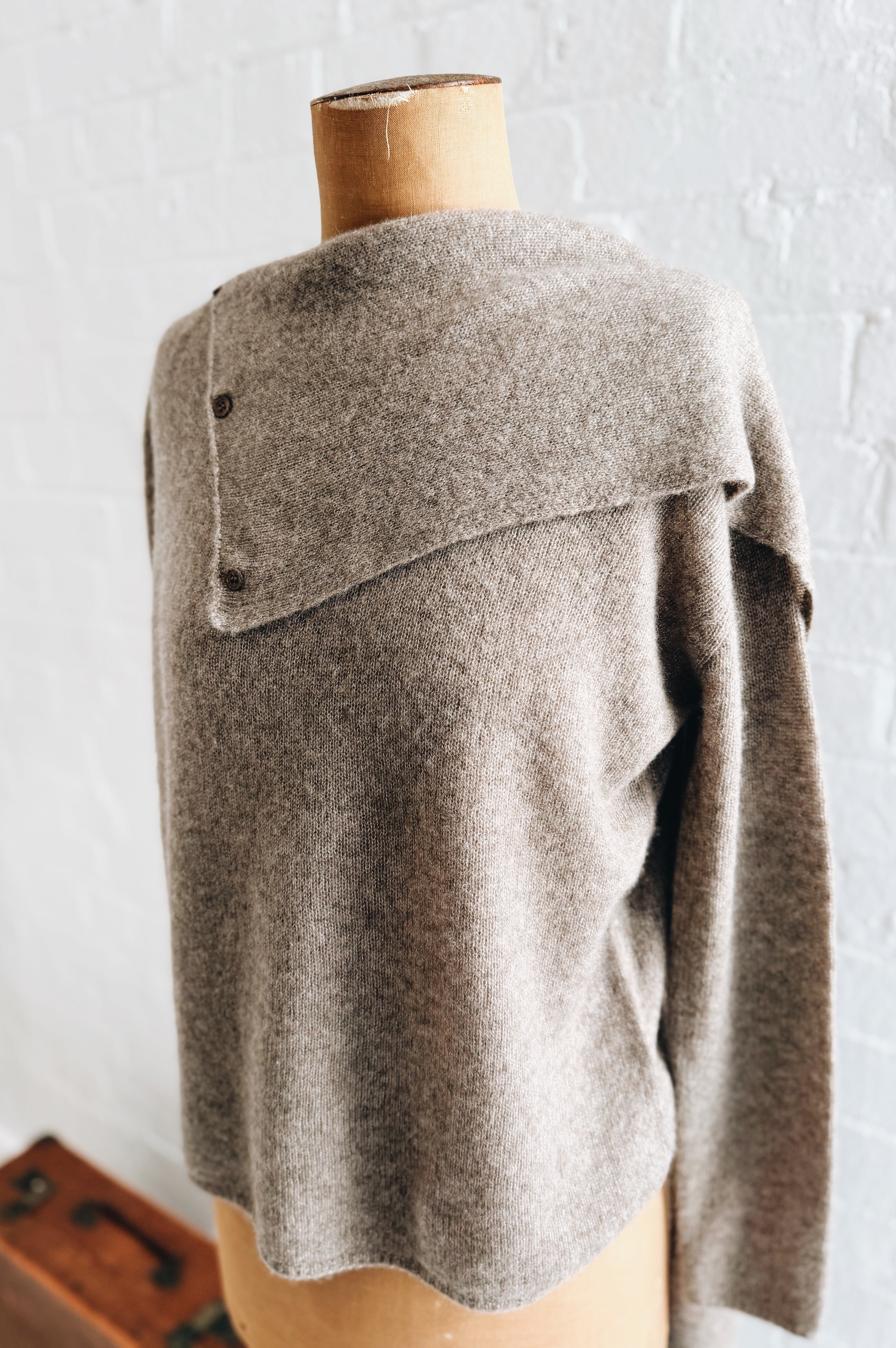 Aleger | Clouded Silk Wrap Top | Beaver