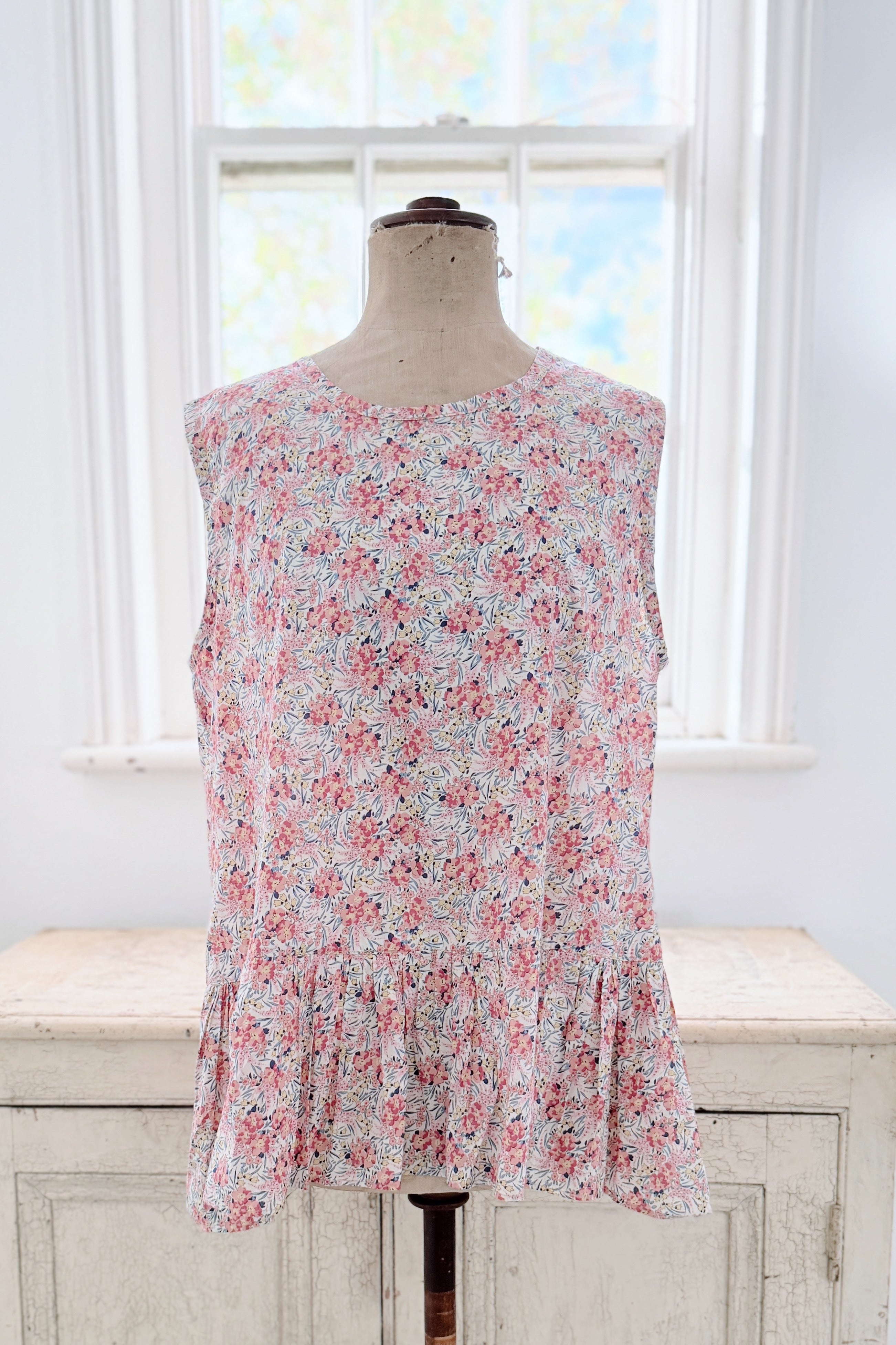 GW | Angela Top | Swirling Petals | M