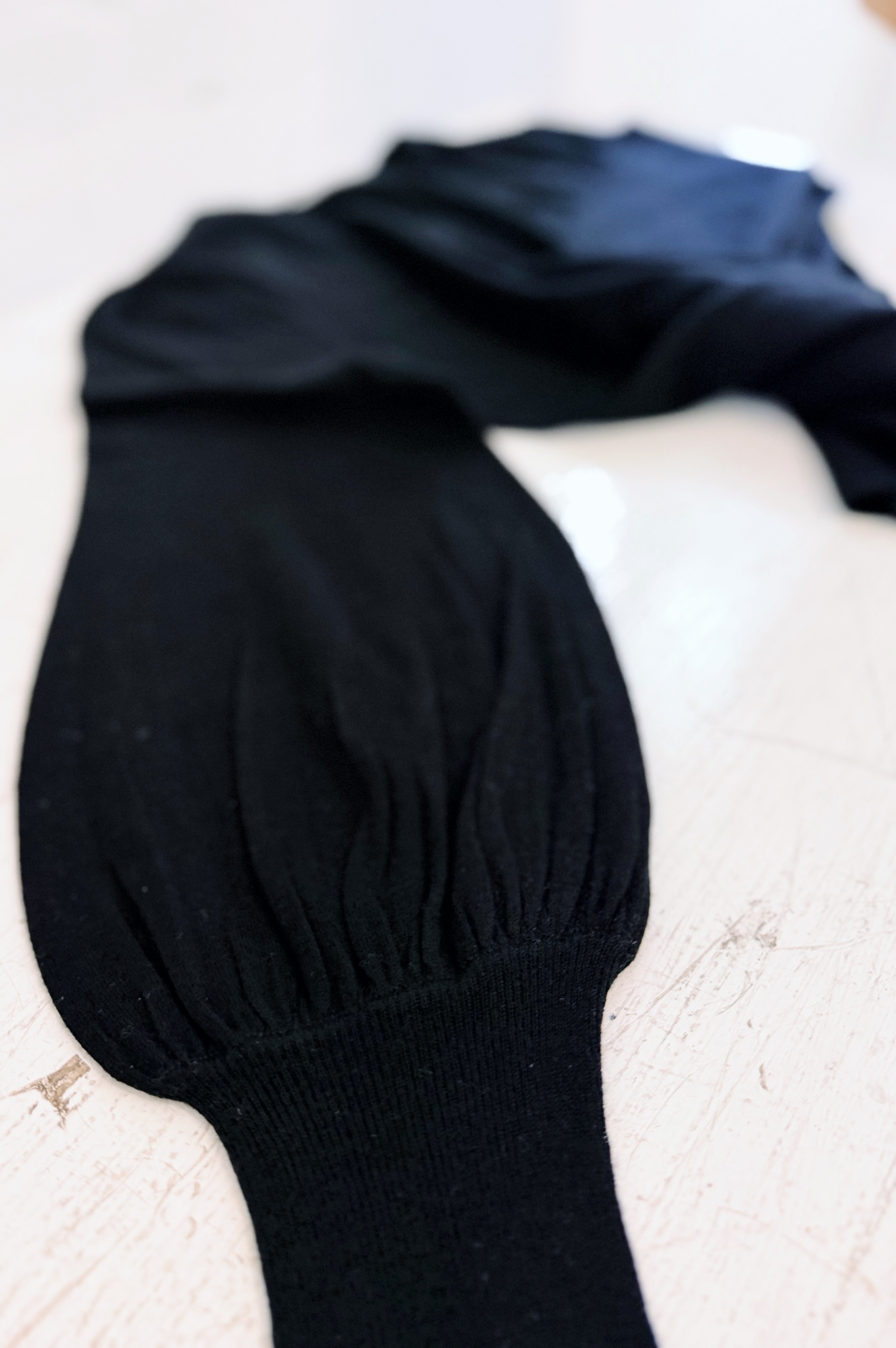 Aleger | Always Bell Sleeve | Black