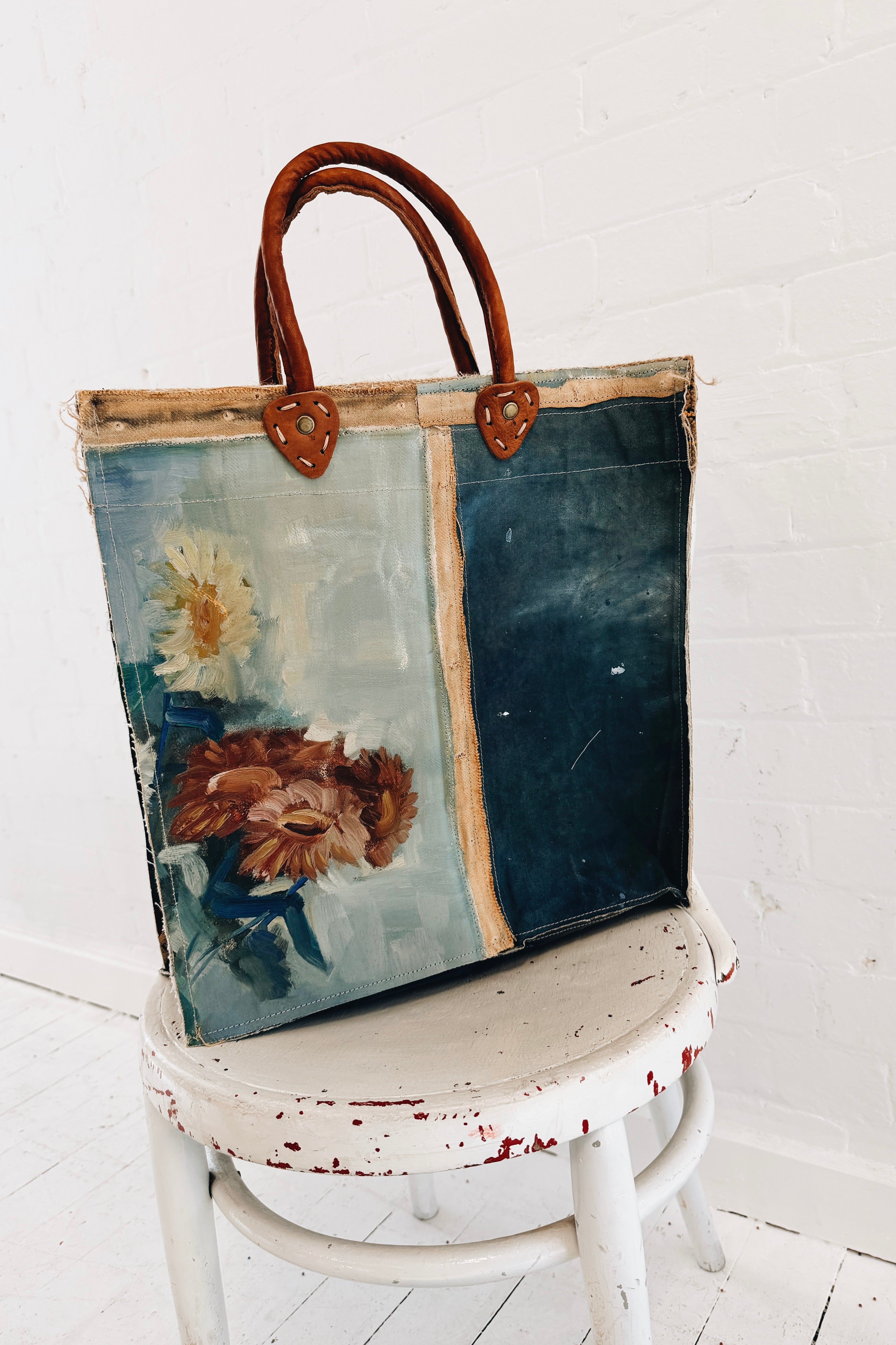 Swarm | Oil Painting Bag | White Chrysanthemum