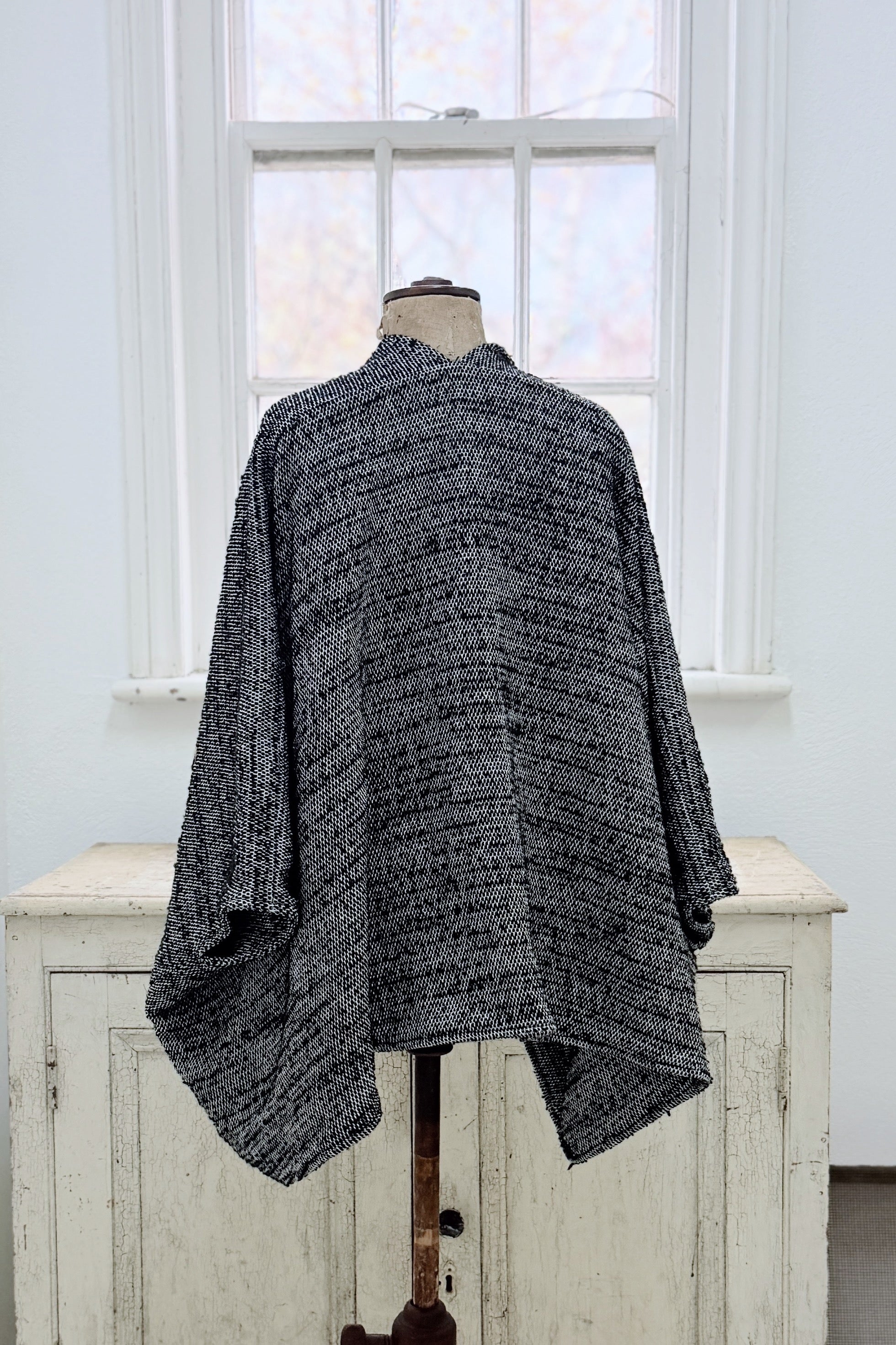 GW | Nic Cape | Mottled Black Boucle | XS/S