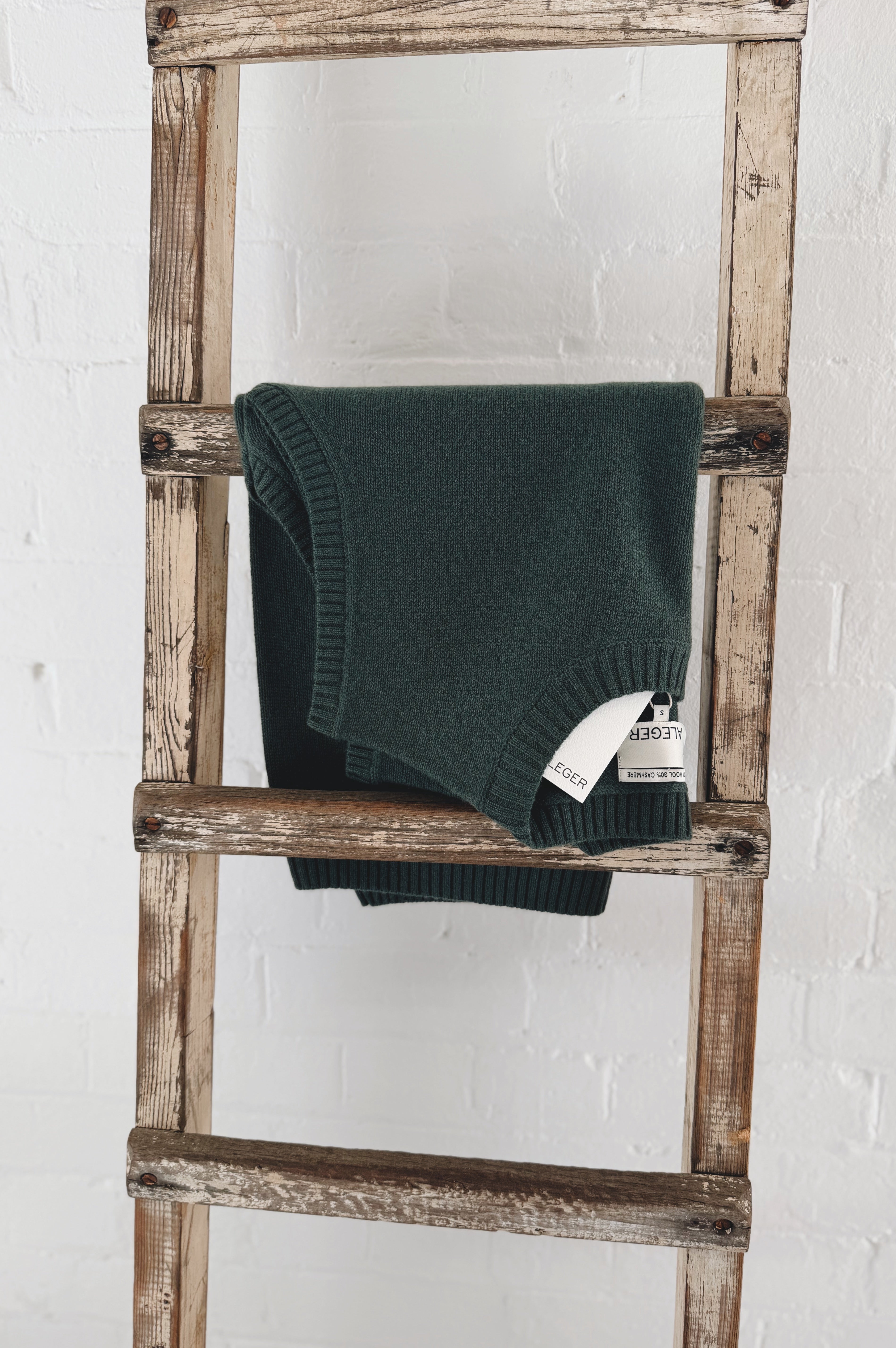 Aleger | Cashmere Blend Billie Vest | Kale